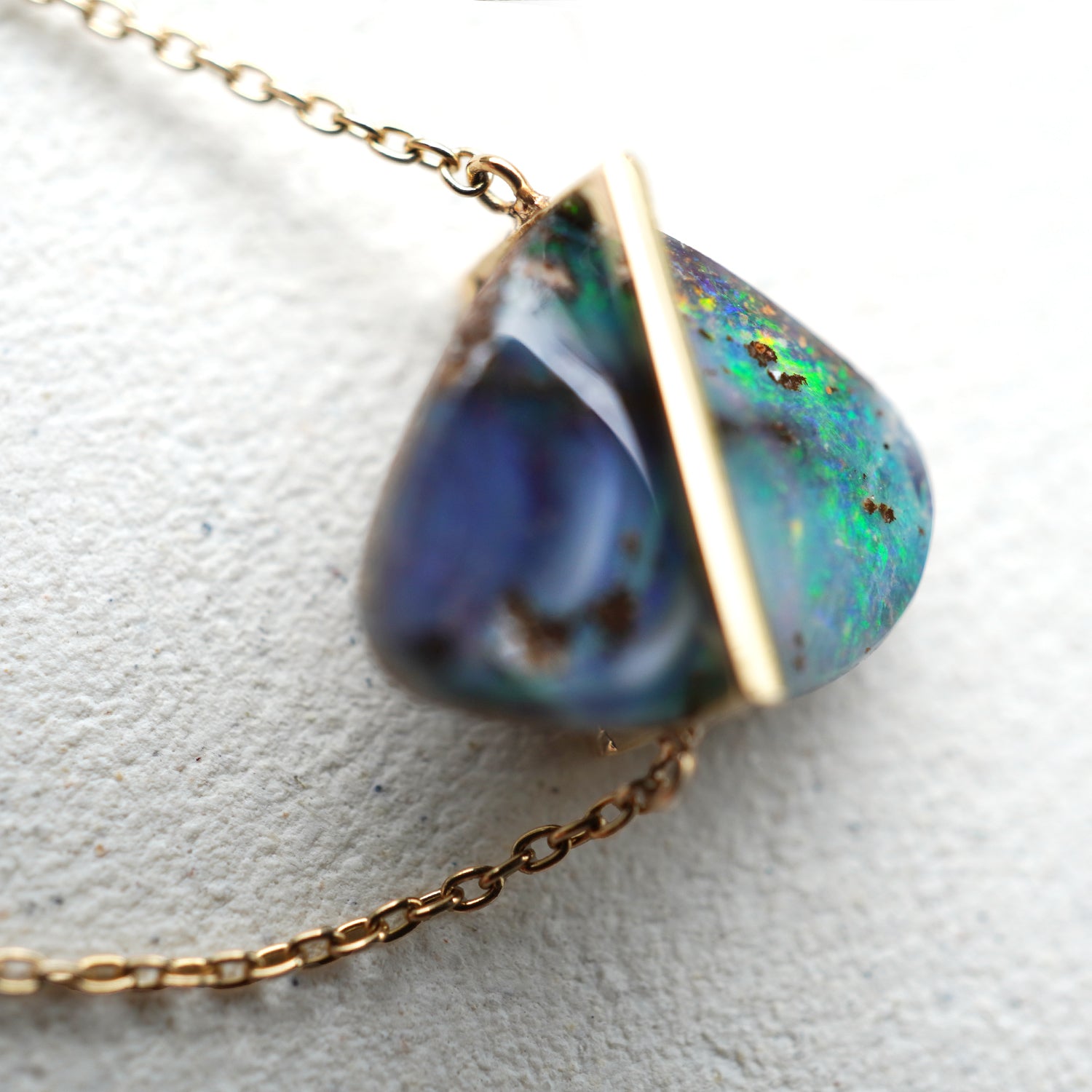 BAND NECKLACE BOULDER OPAL #3213