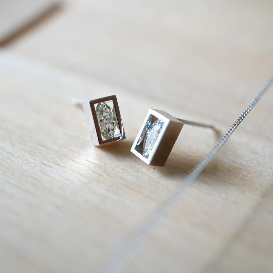 POSITION EARRING 0.381ct #3780