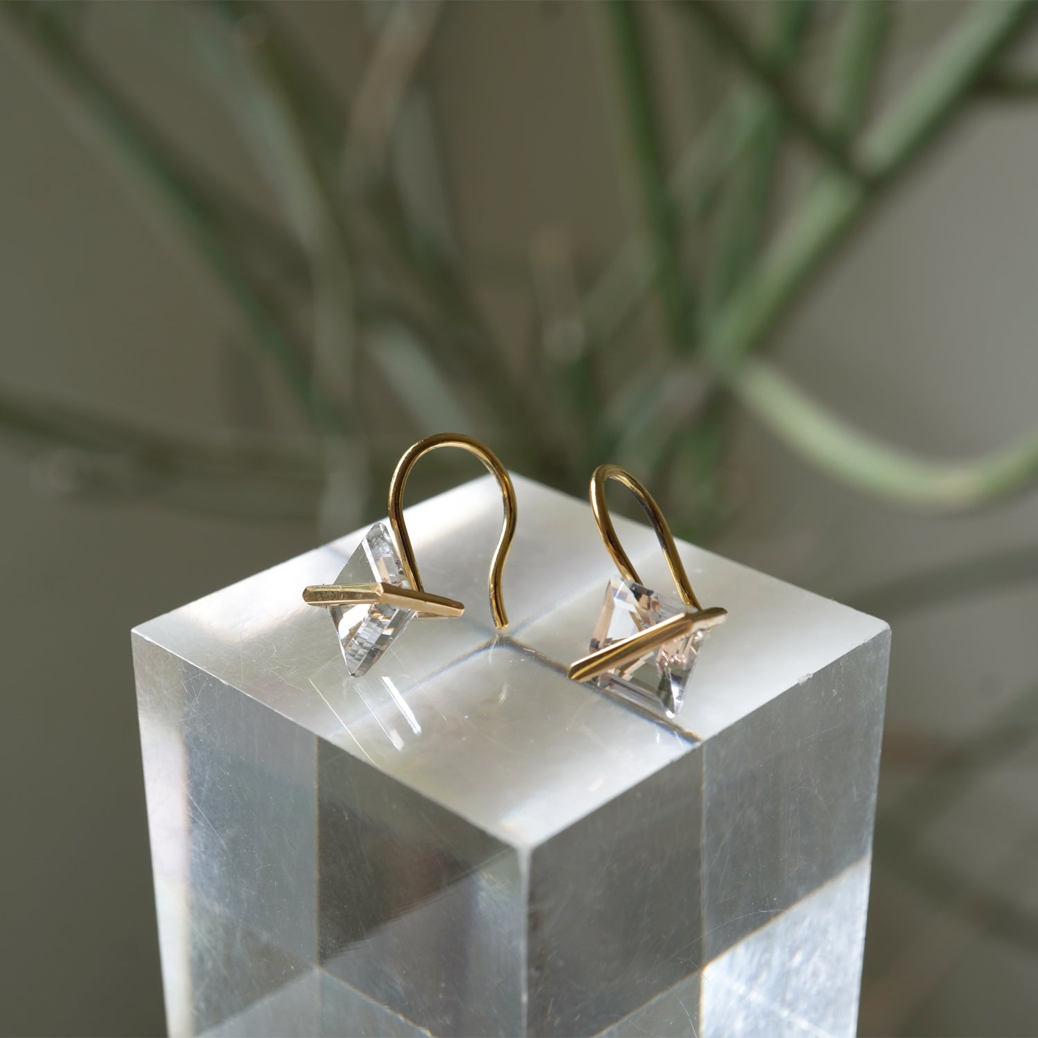 BAND EARRING QUARTZ #3840