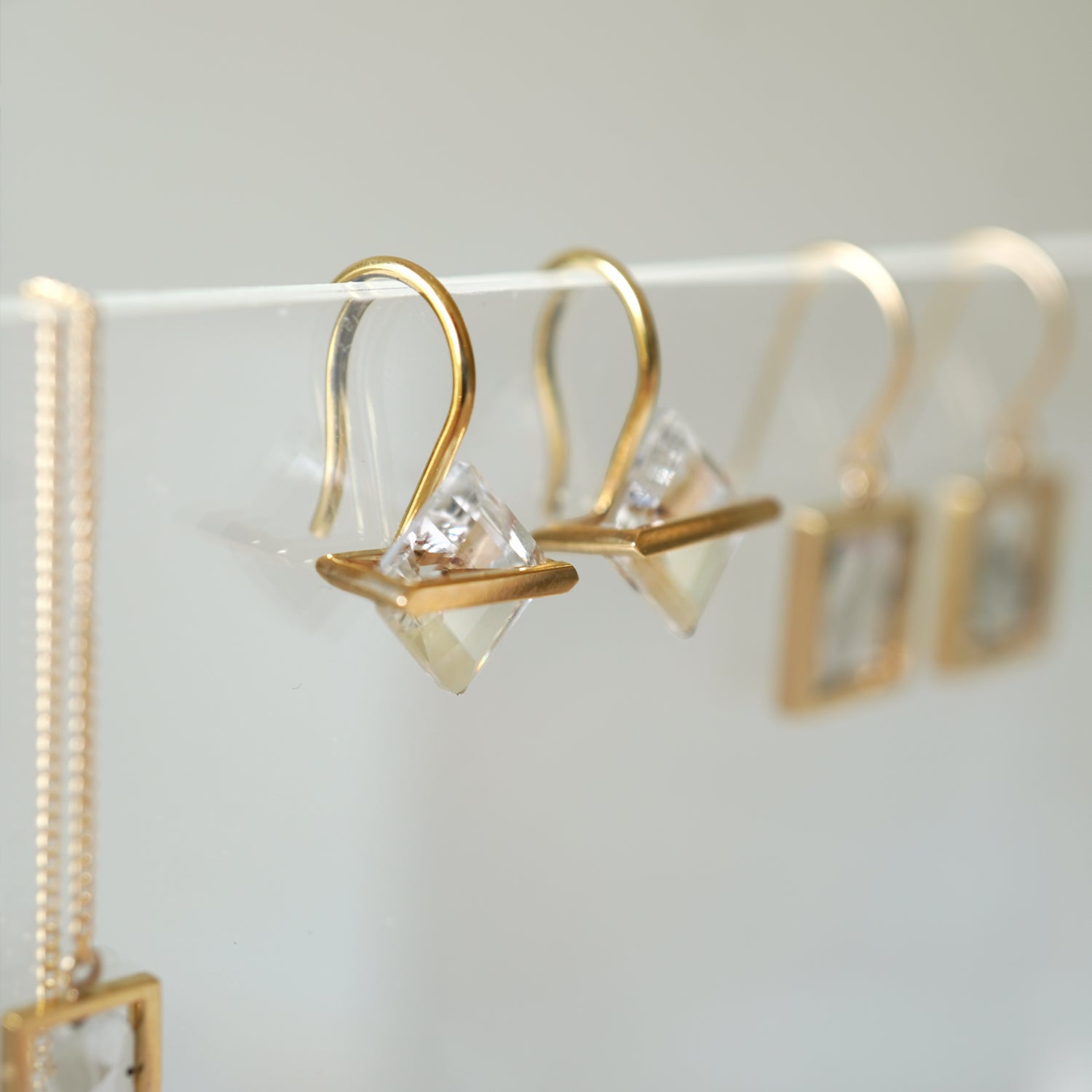 BAND EARRING QUARTZ #3840