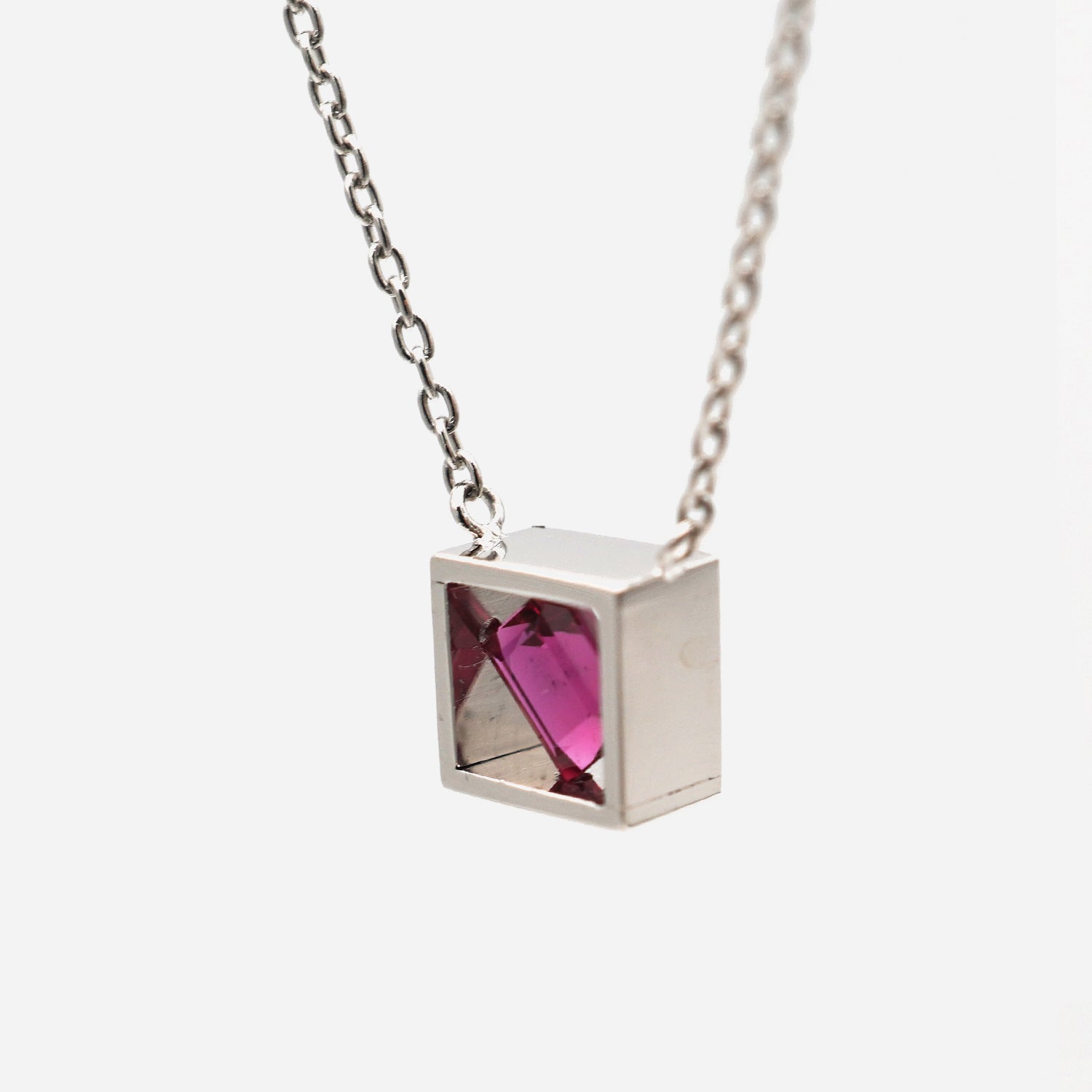 POSITION NECKLACE RUBY #3740
