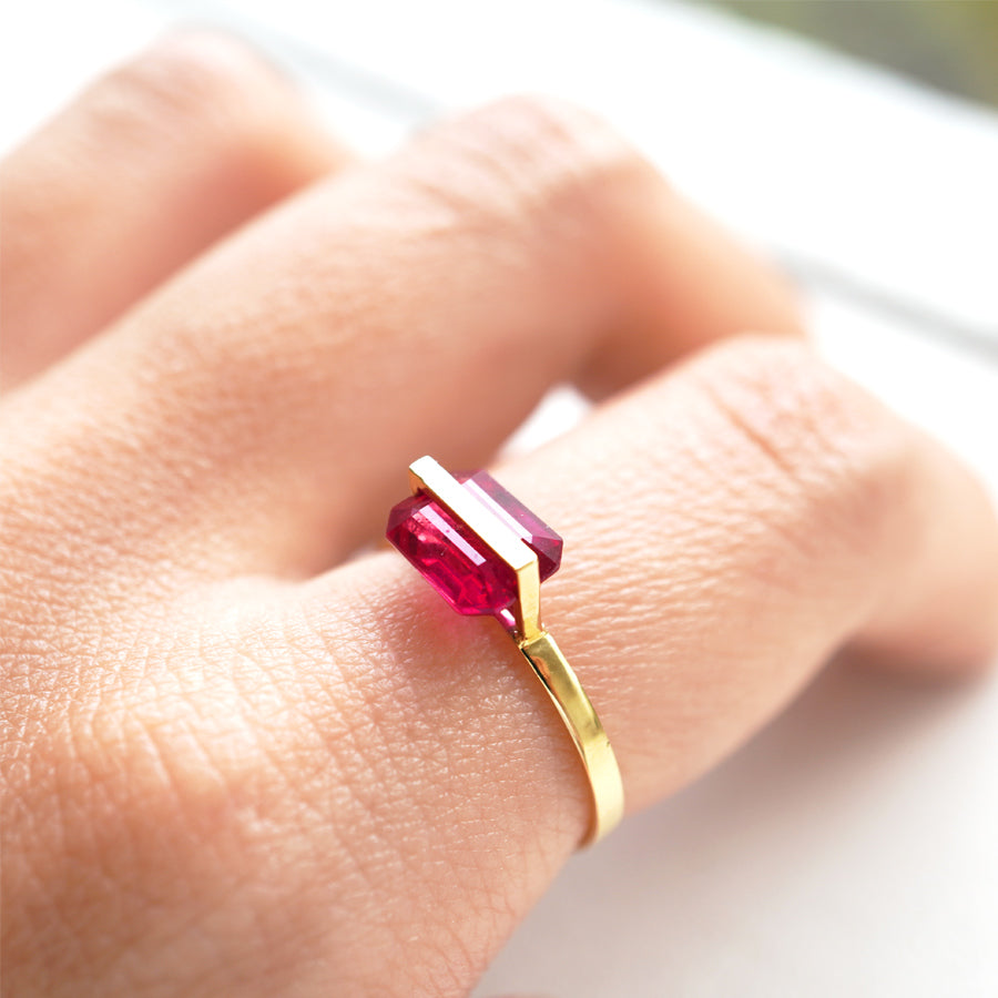 BAND RING RUBY #2931
