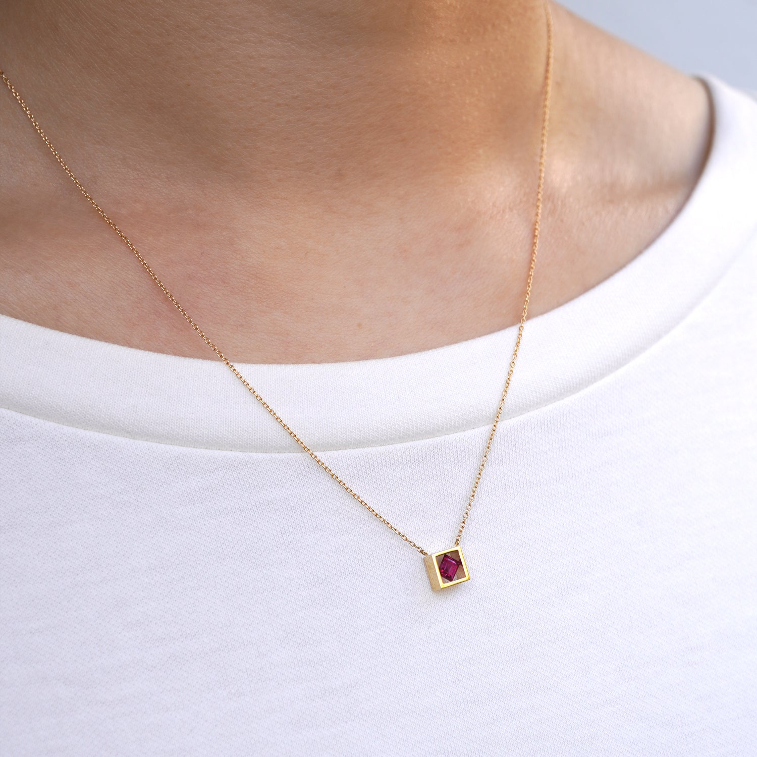POSITION NECKLACE RUBY #3741