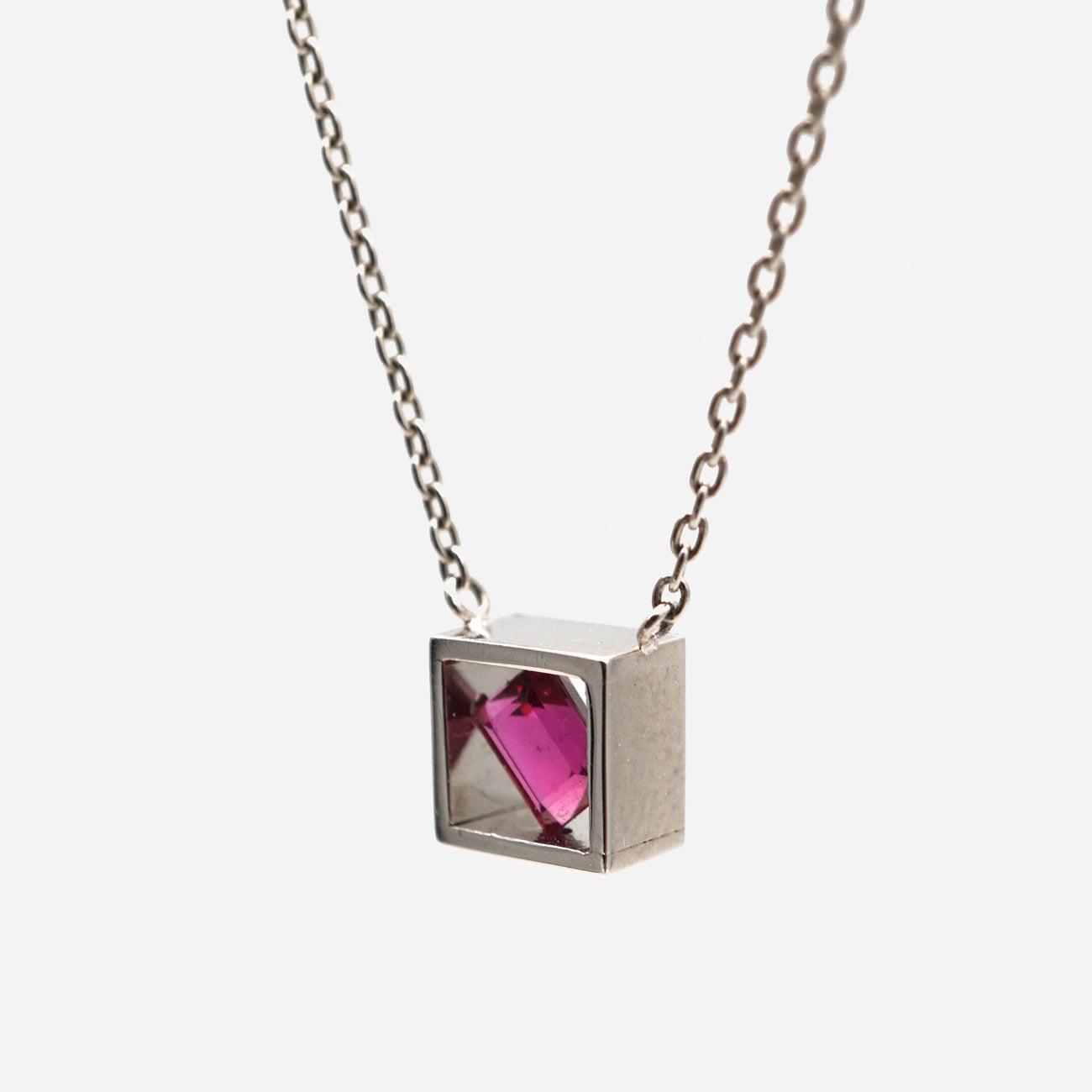 POSITION NECKLACE RUBY #3740