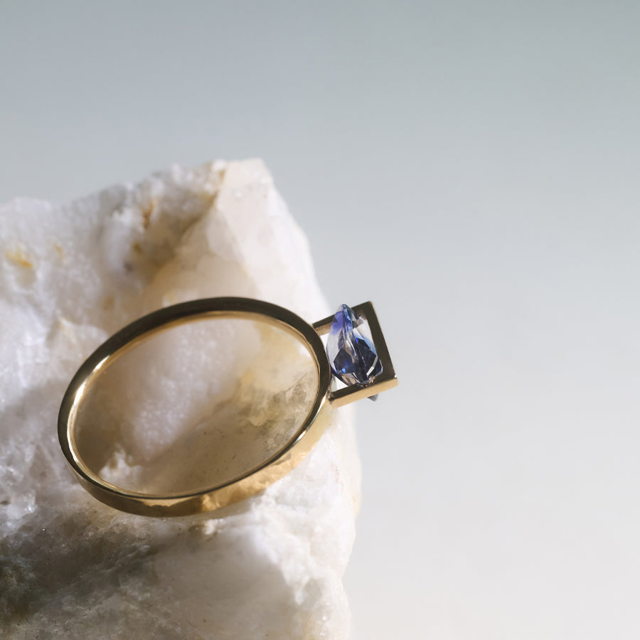 BAND RING SAPPHIRE #3931