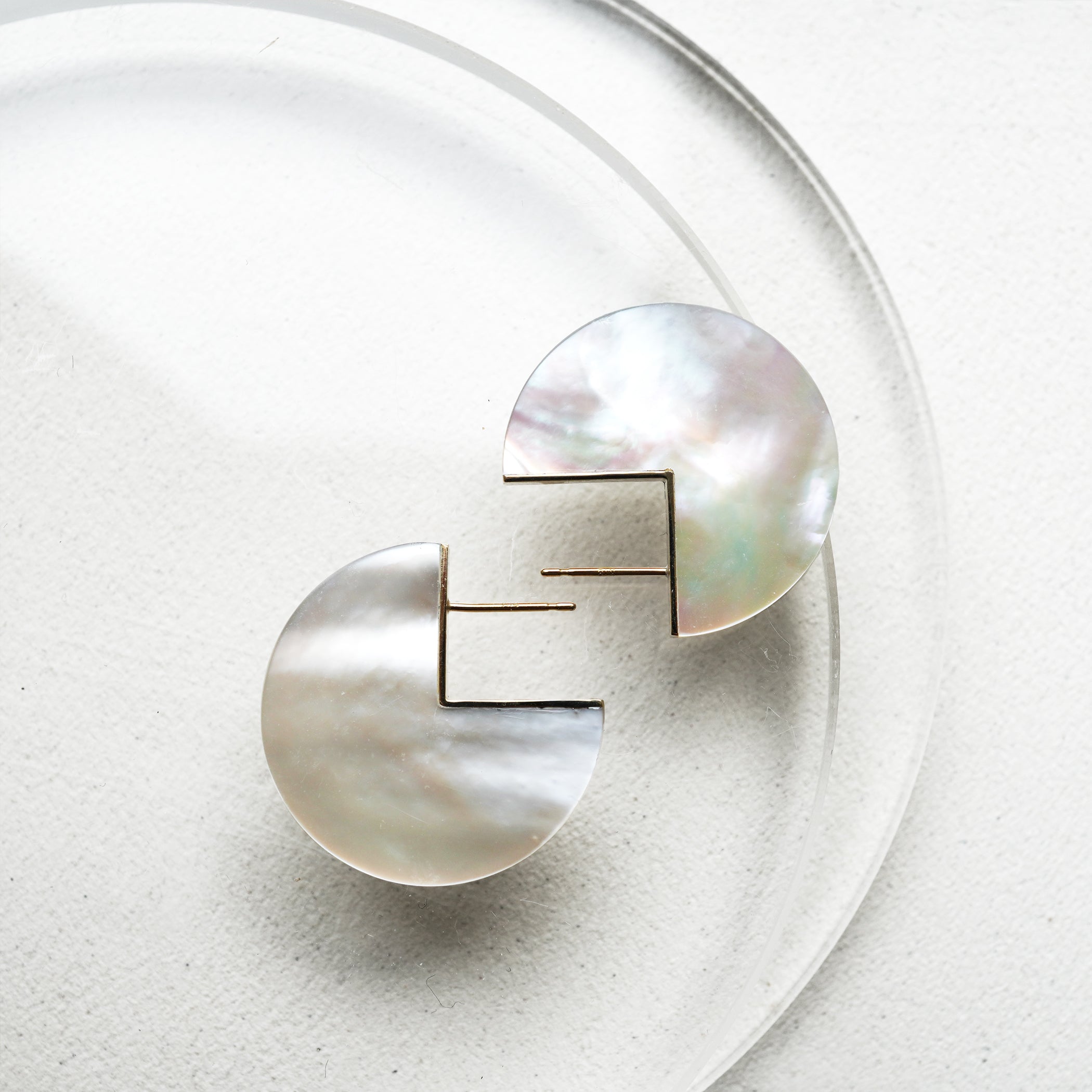 SLICE EARRINGS PAIR 白蝶貝 #3057