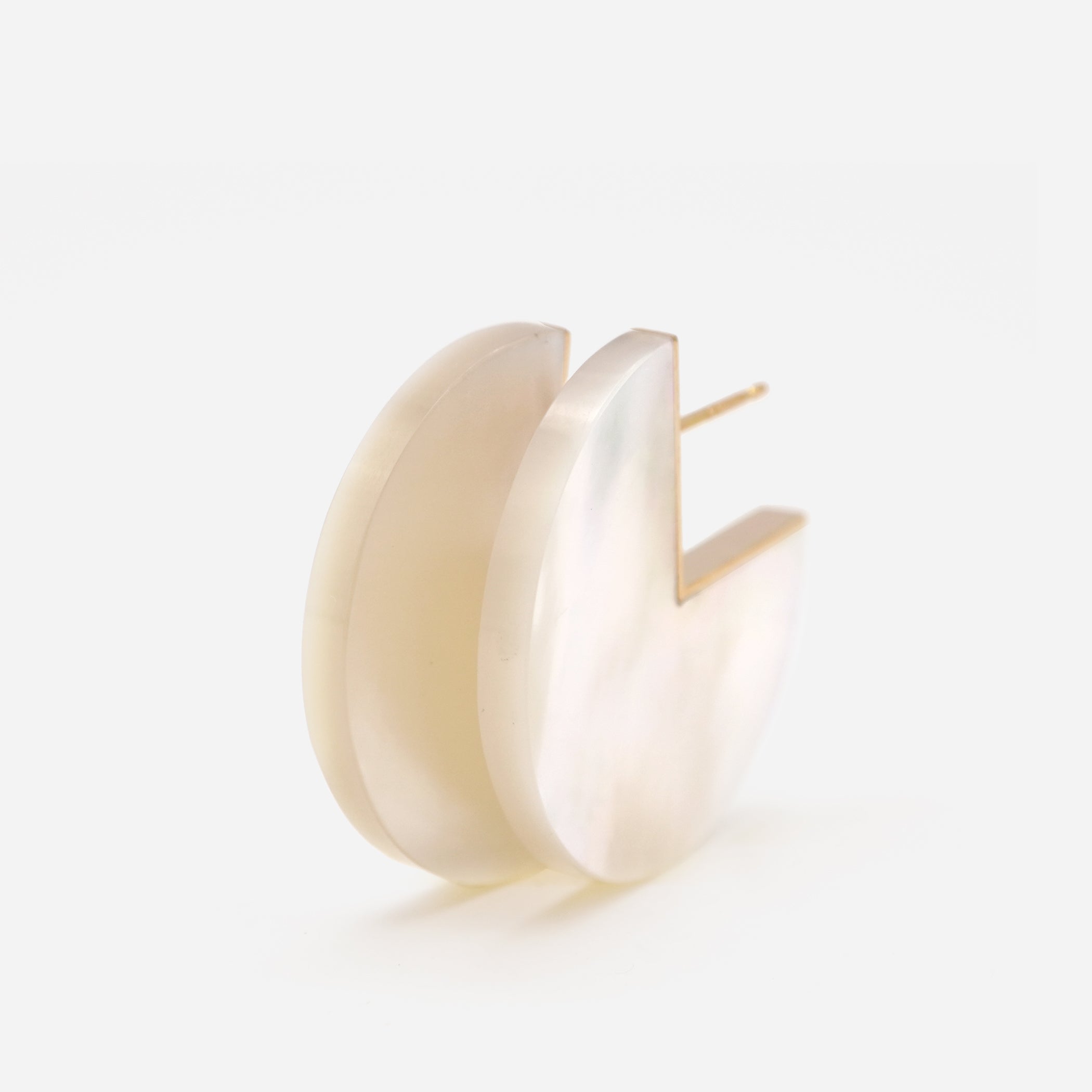 SLICE EARRINGS PAIR 白蝶貝 #3057