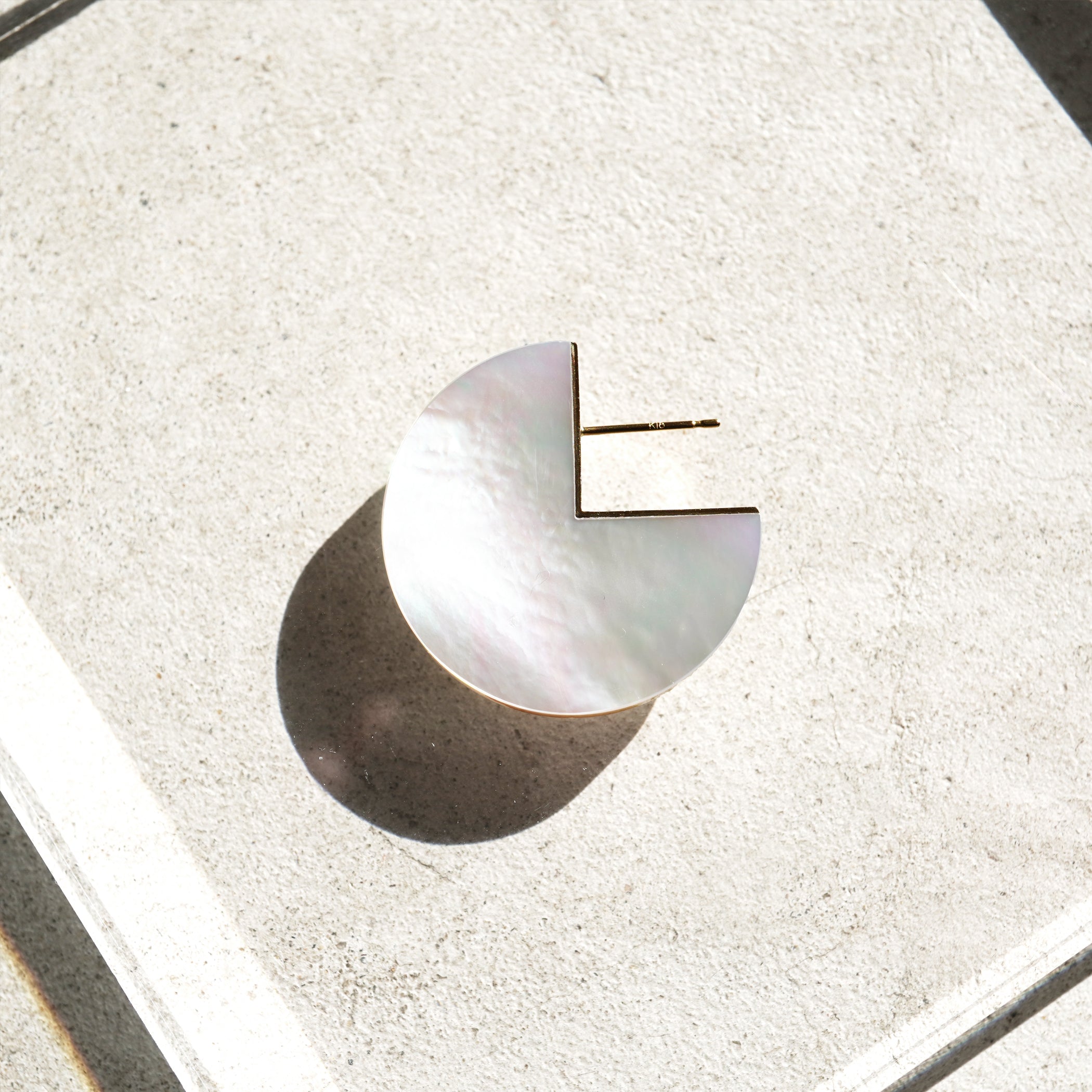 SLICE EARRING SINGLE 白蝶貝 #3139