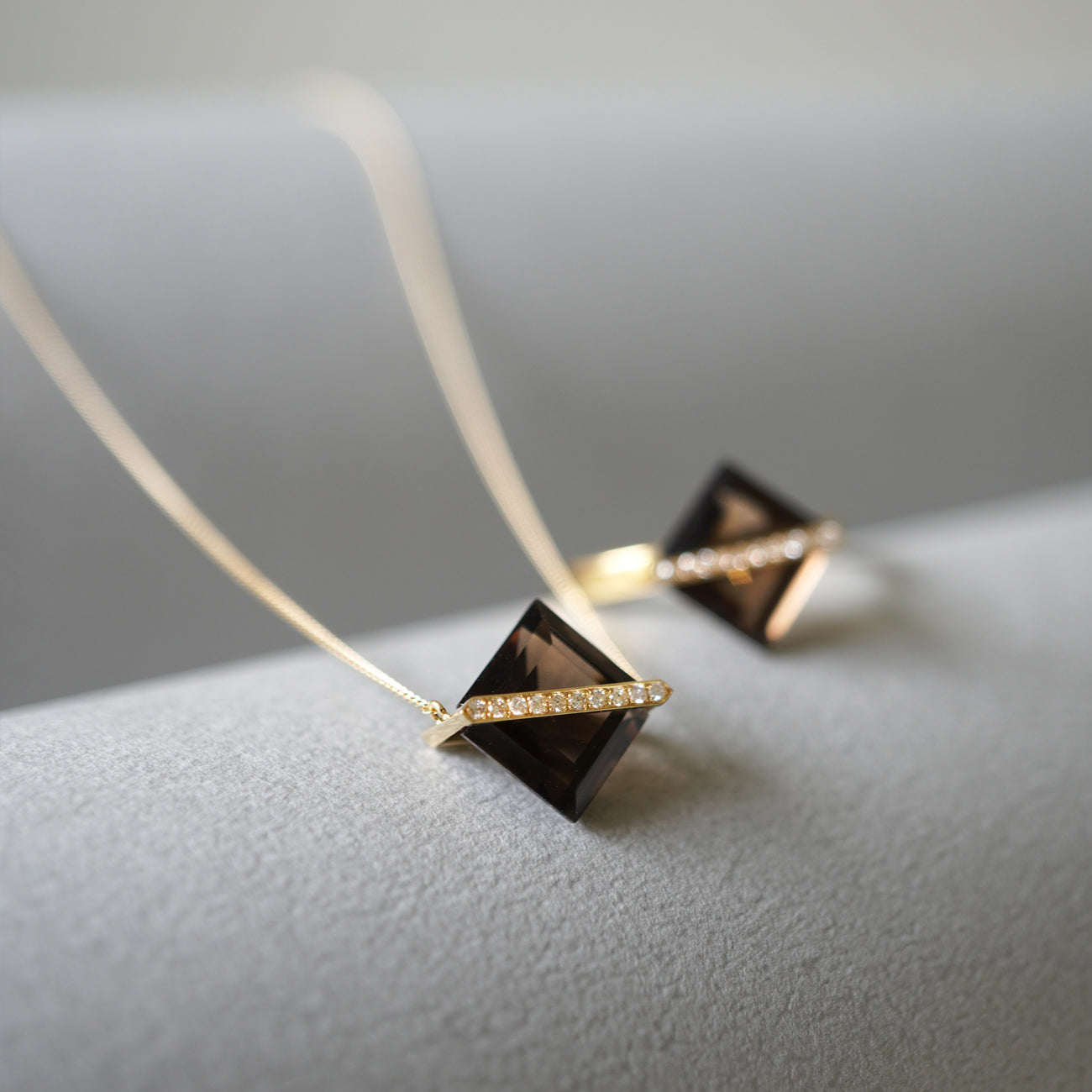 BAND NECKLACE SMOKY QUARTZ+DIAMOND #3556