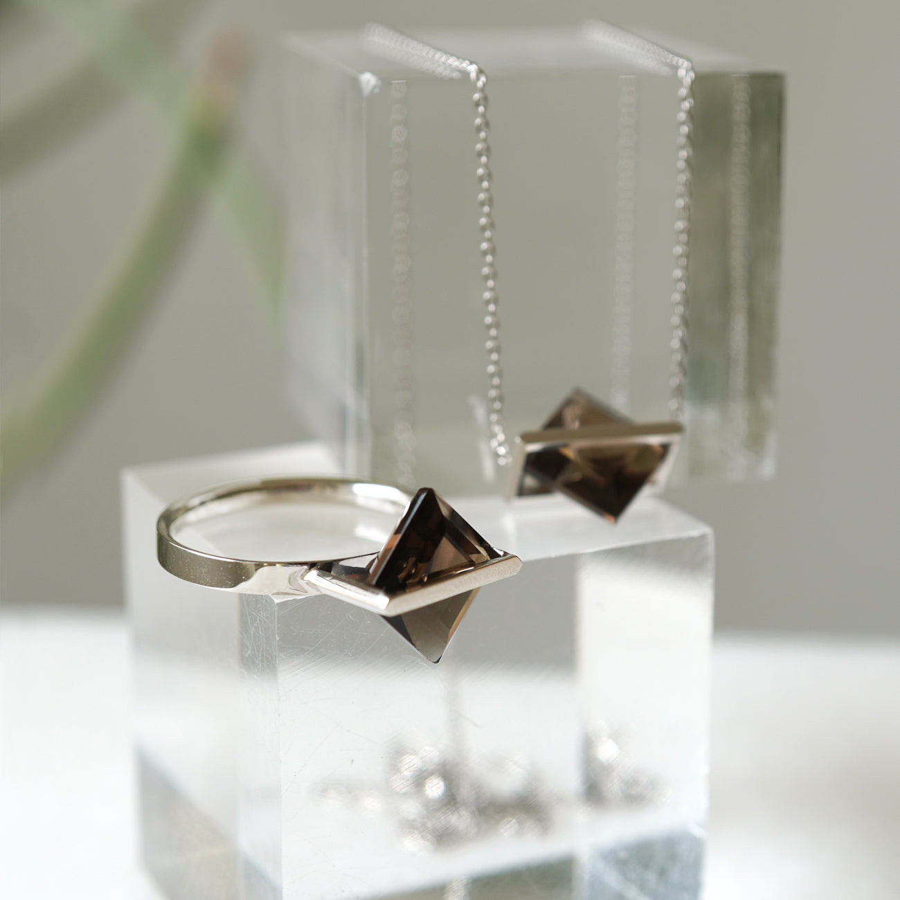 BAND RING SMOKY QUARTZ#3800