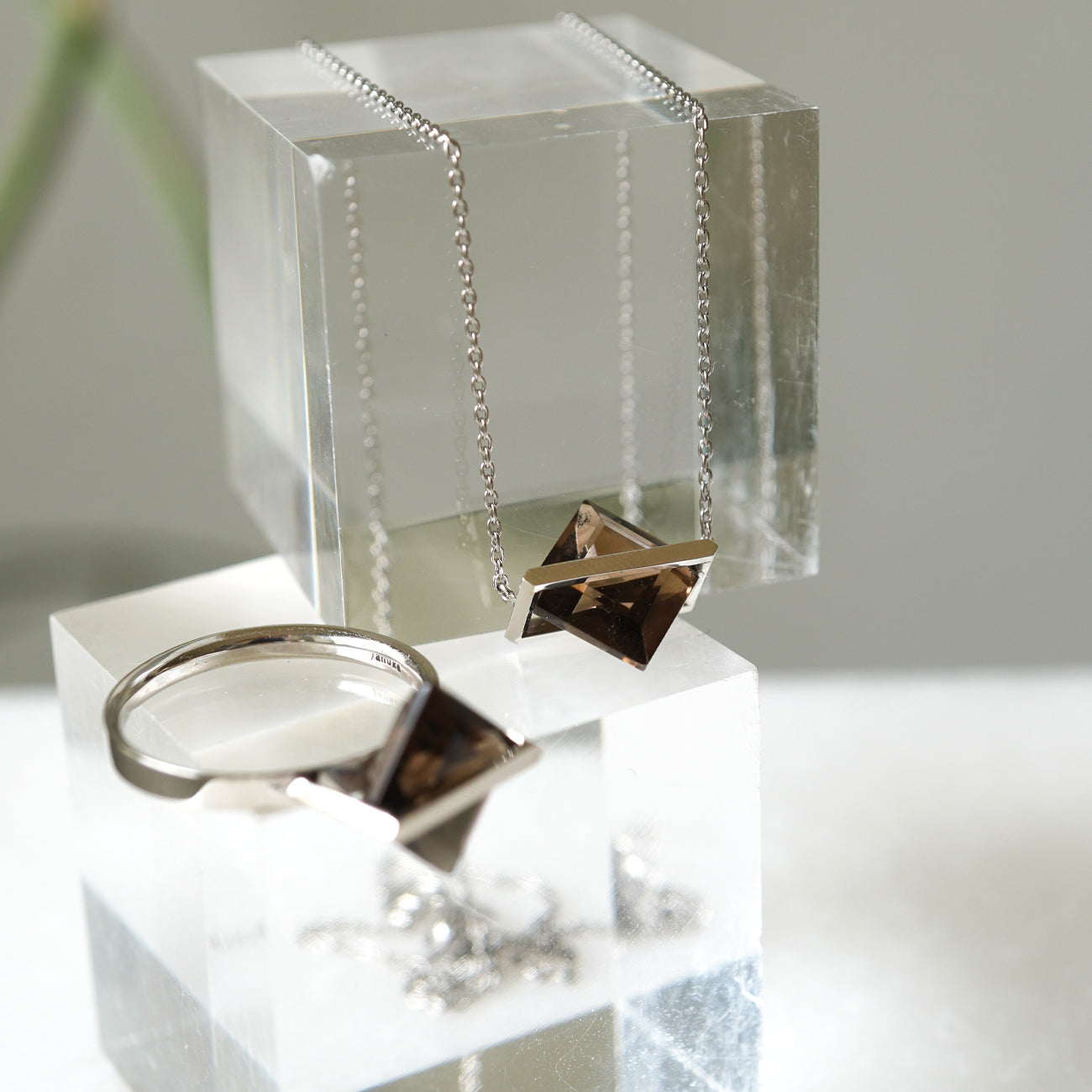 BAND NECKLACE SMOKY QUARTZ#3827