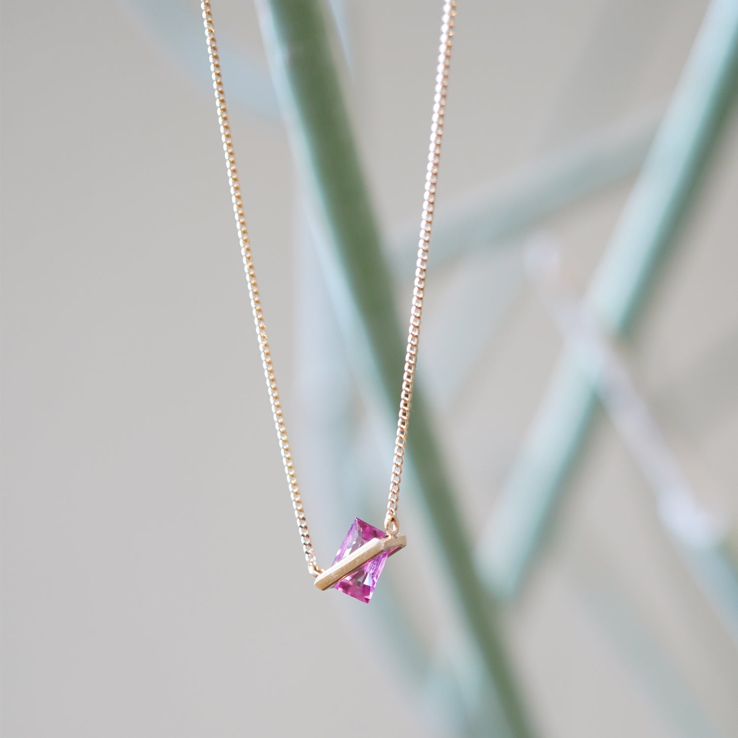 BAND NECKLACE SPINEL #3819