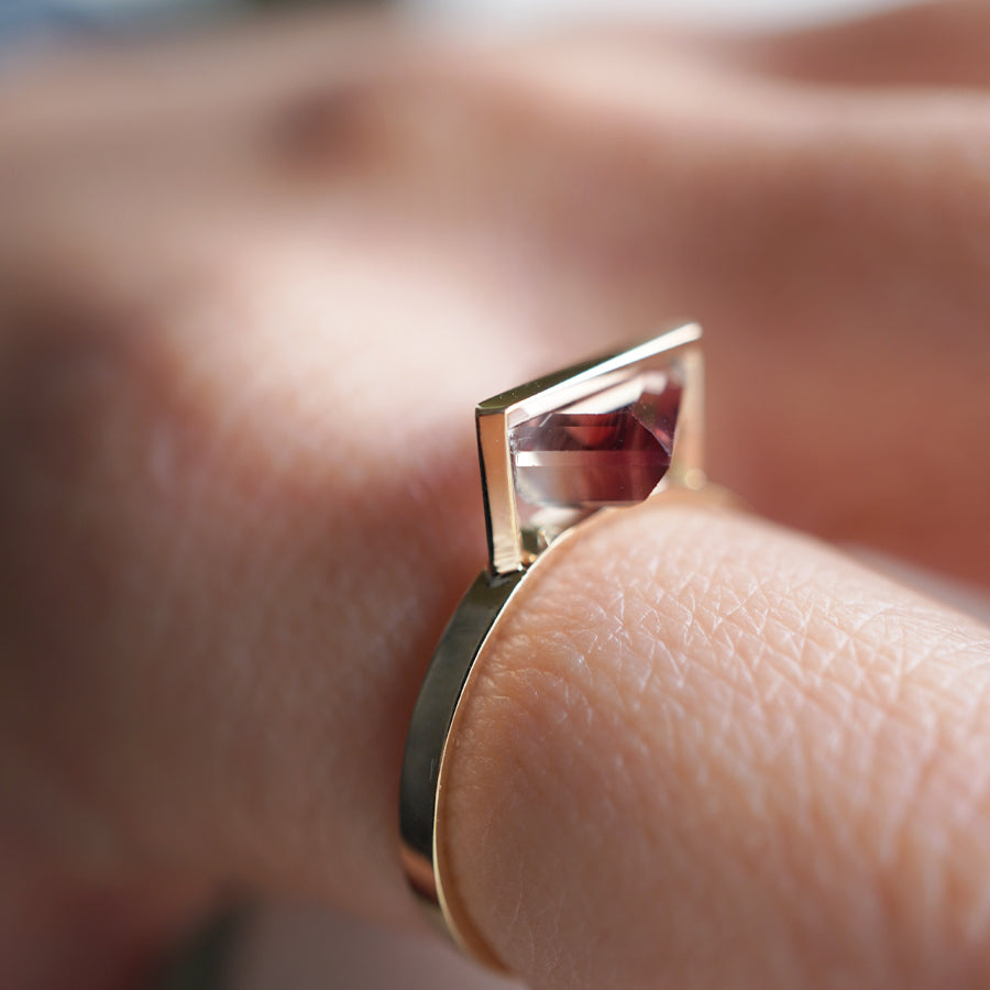 BAND RING OREGON SUNSTONE #4123