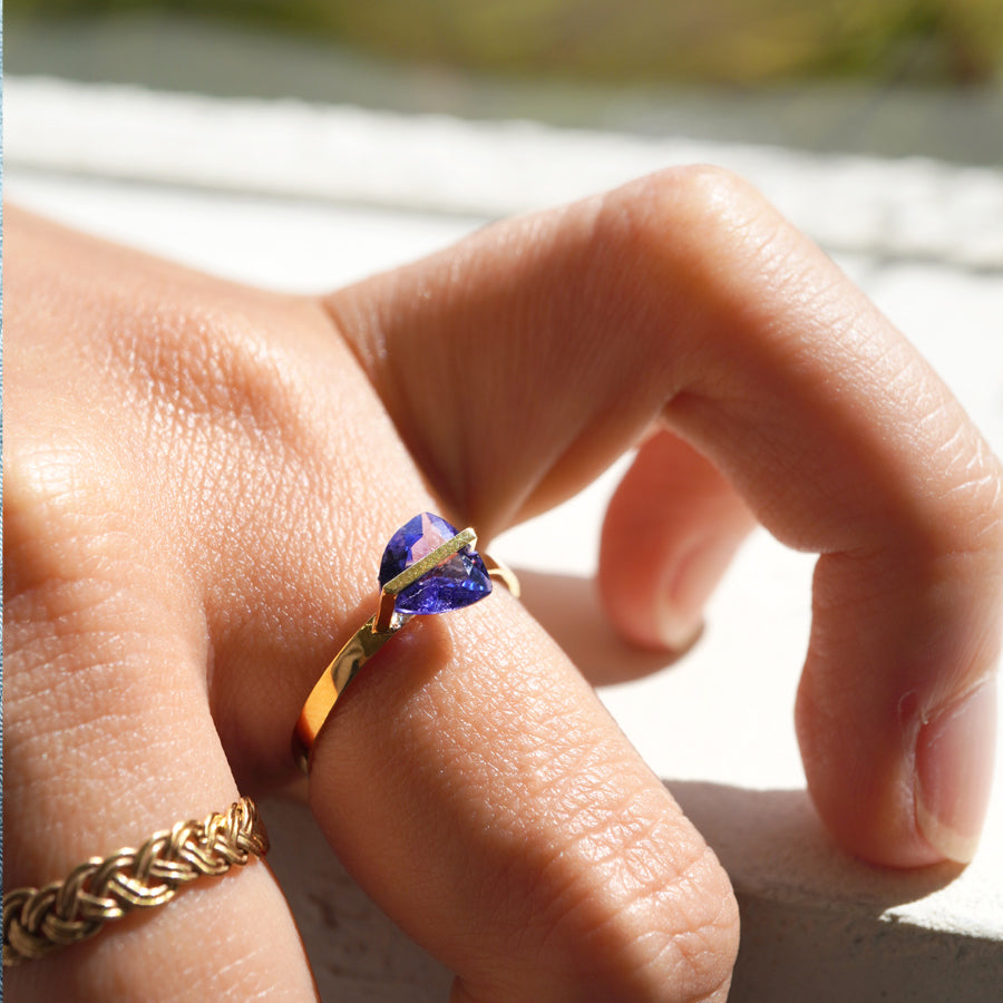 BAND RING TANZANITE#3835