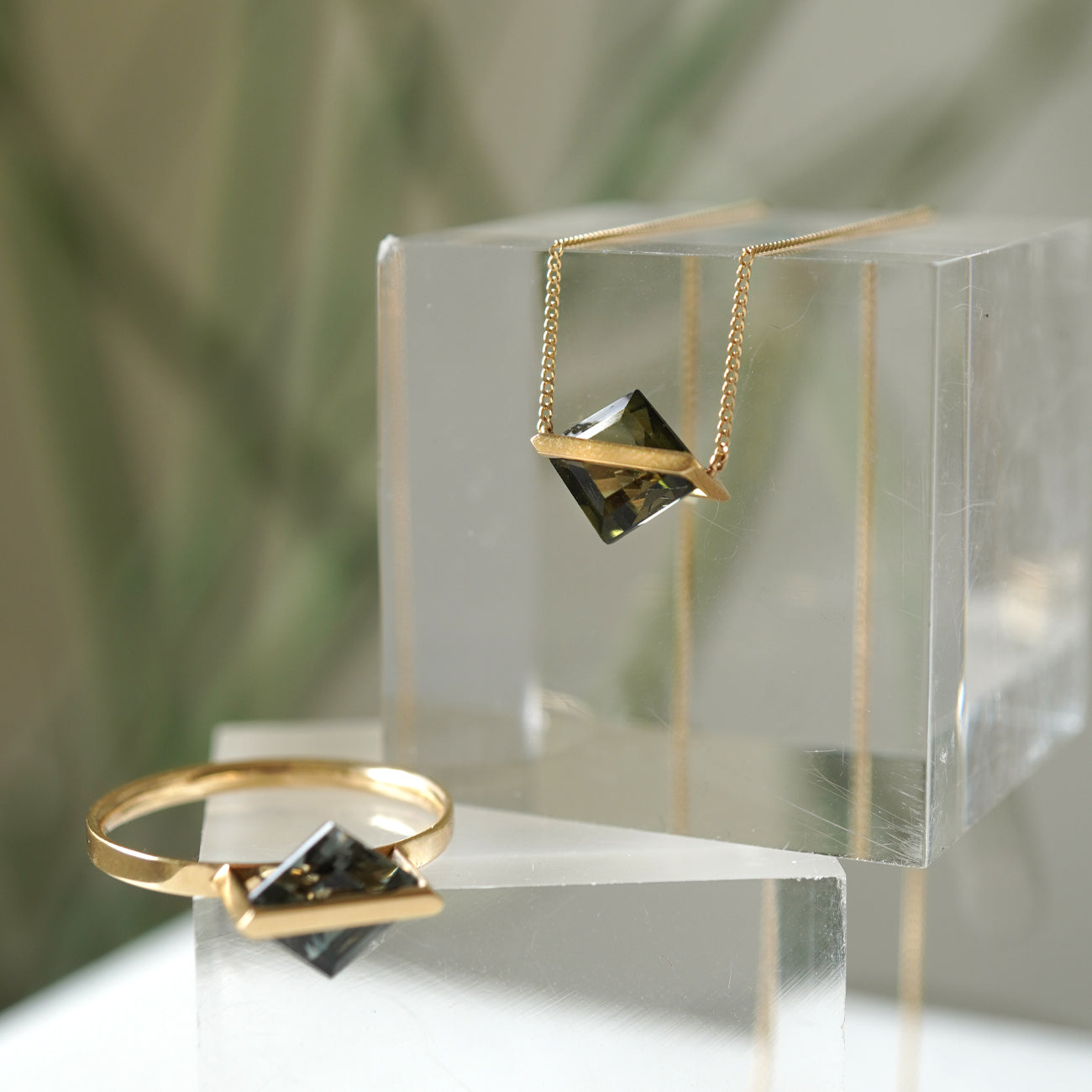 BAND NECKLACE TOURMALINE #3818