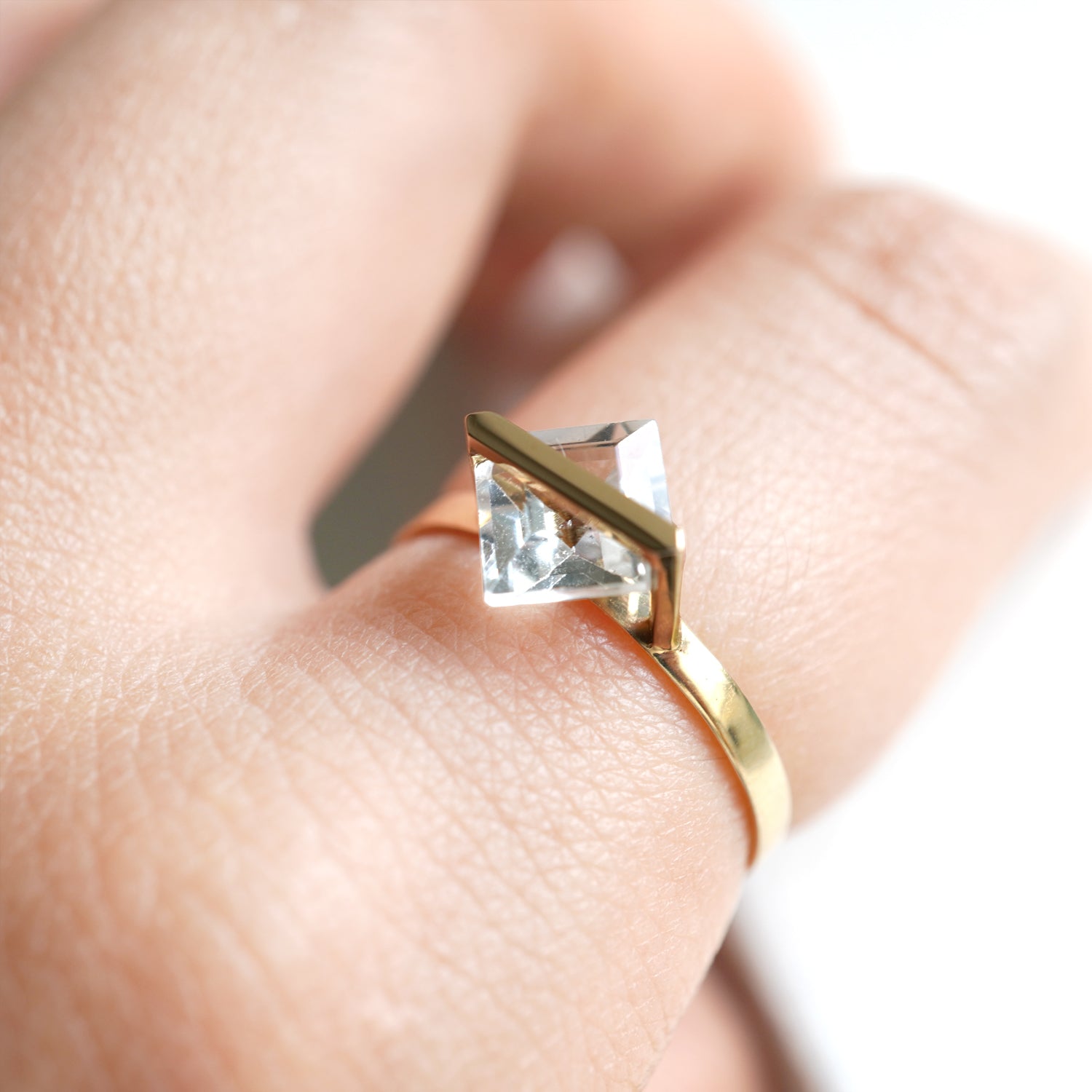 BAND RING WHITE TOPAZ #3462