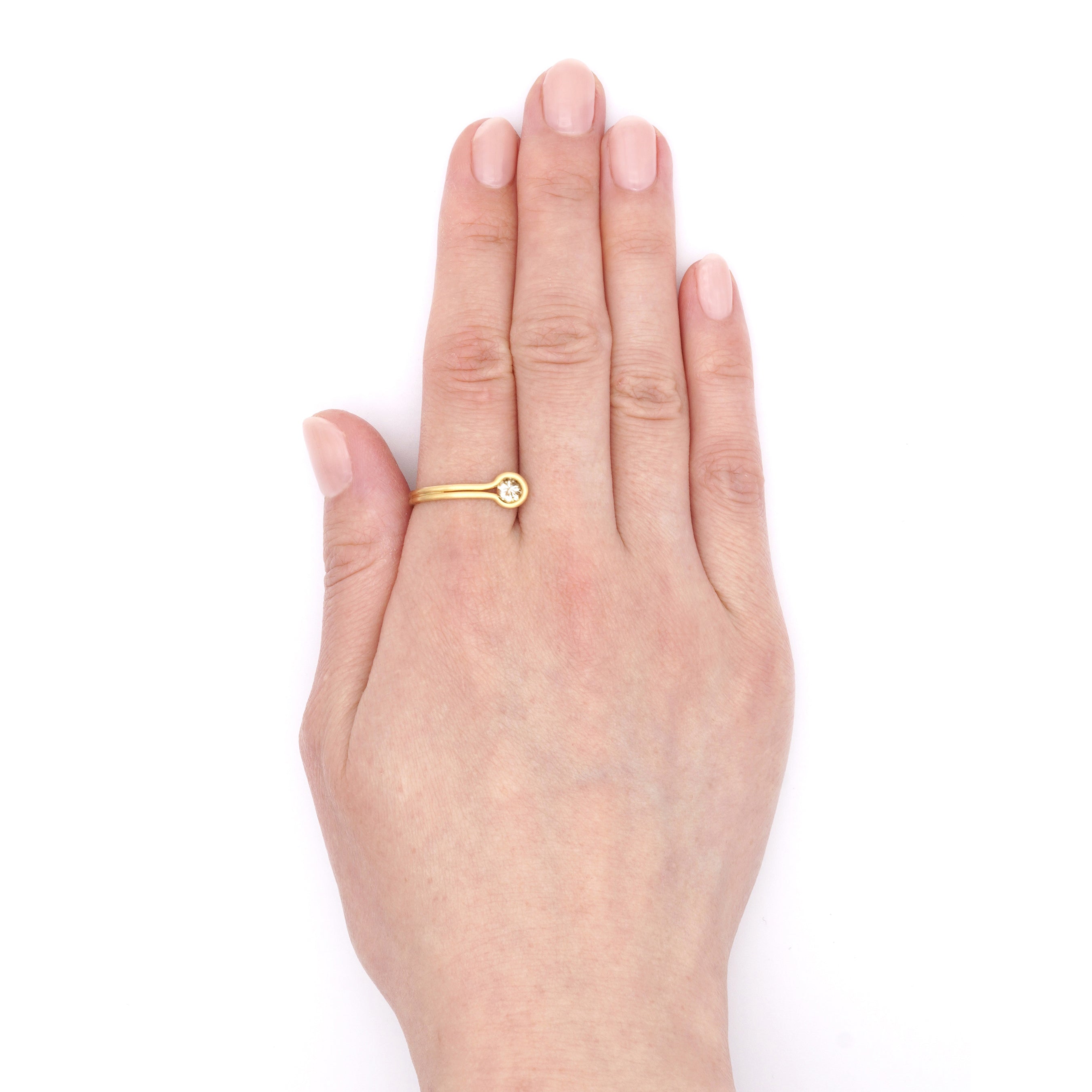 ROUND DIAMOND RING #1227