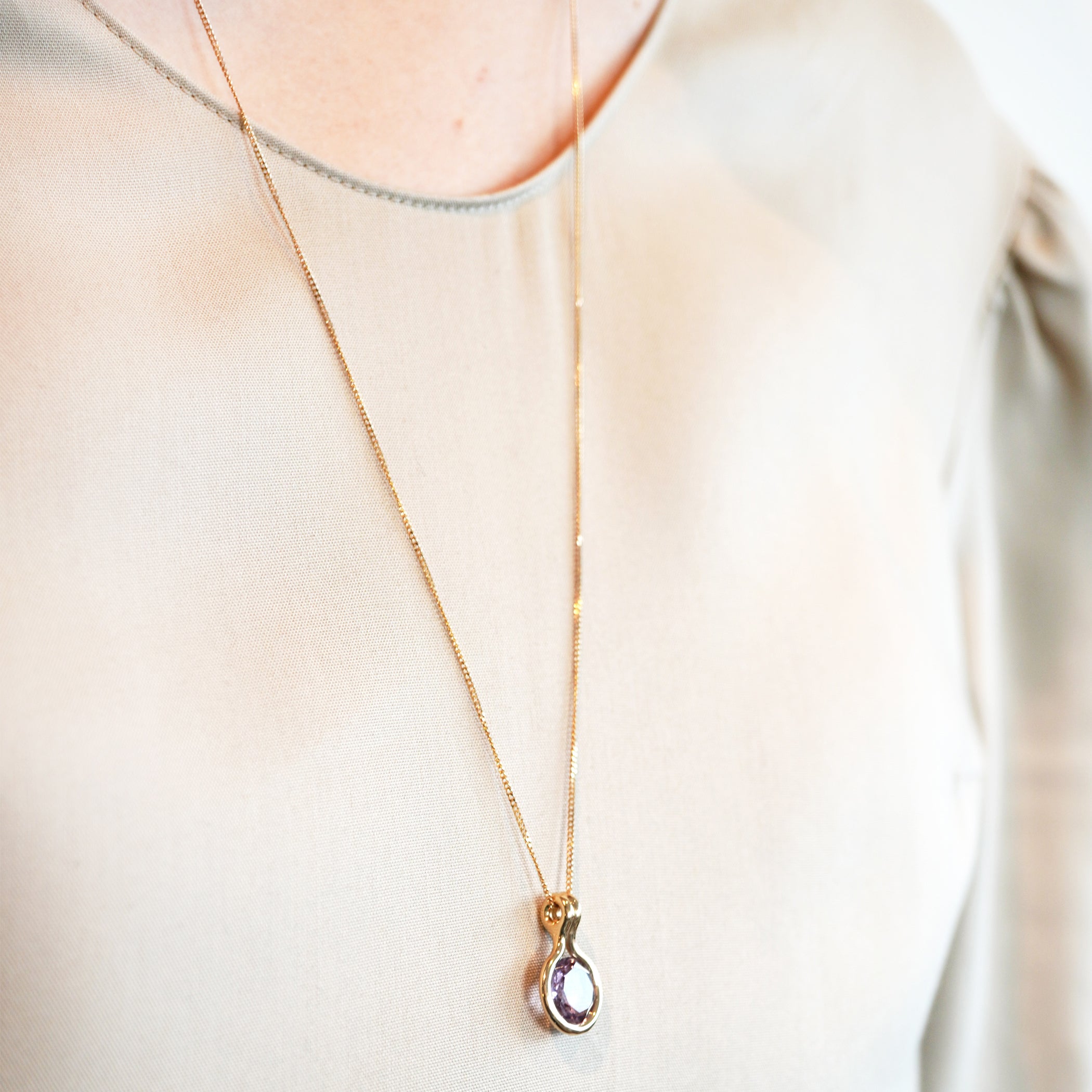 ROUND NECKLACE