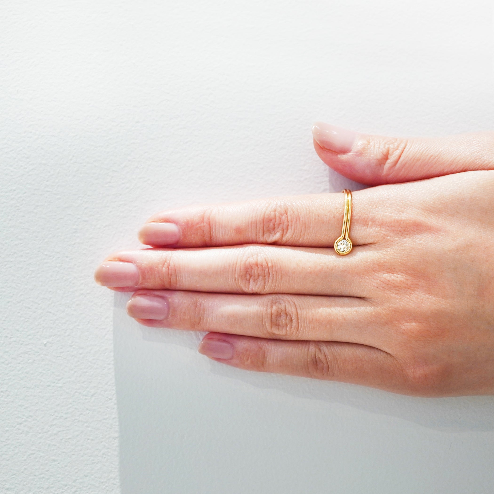 ROUND DIAMOND RING #1617
