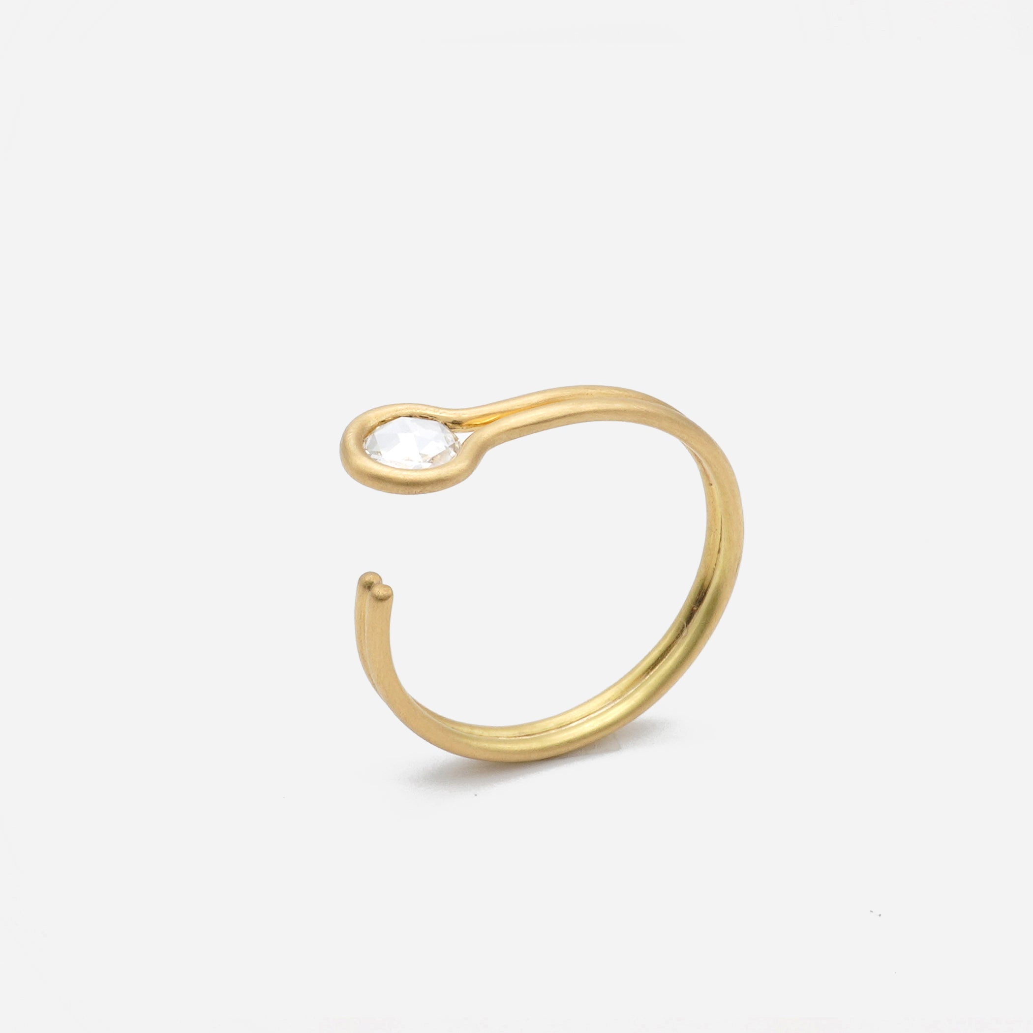 ROUND DIAMOND RING #1160