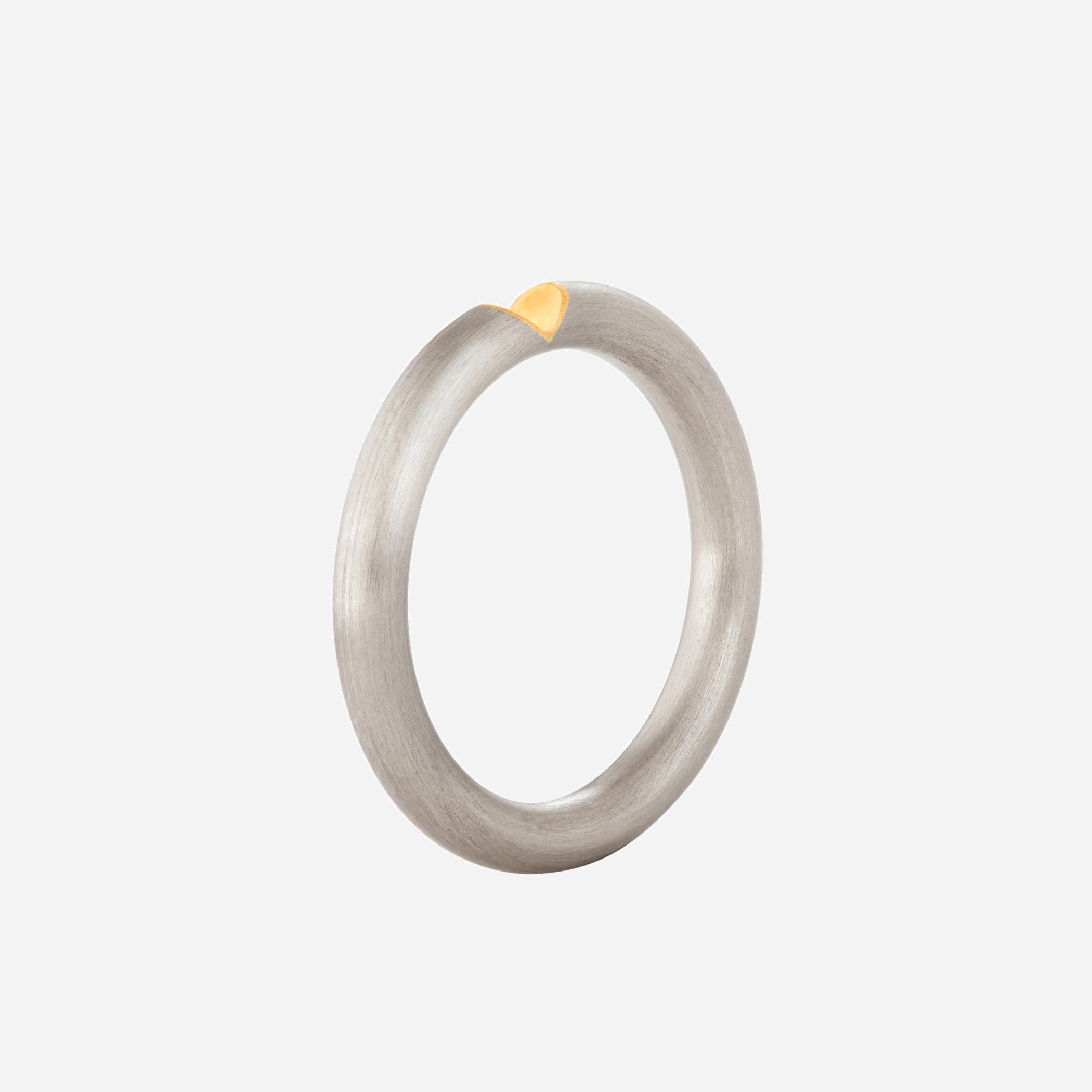 V RING