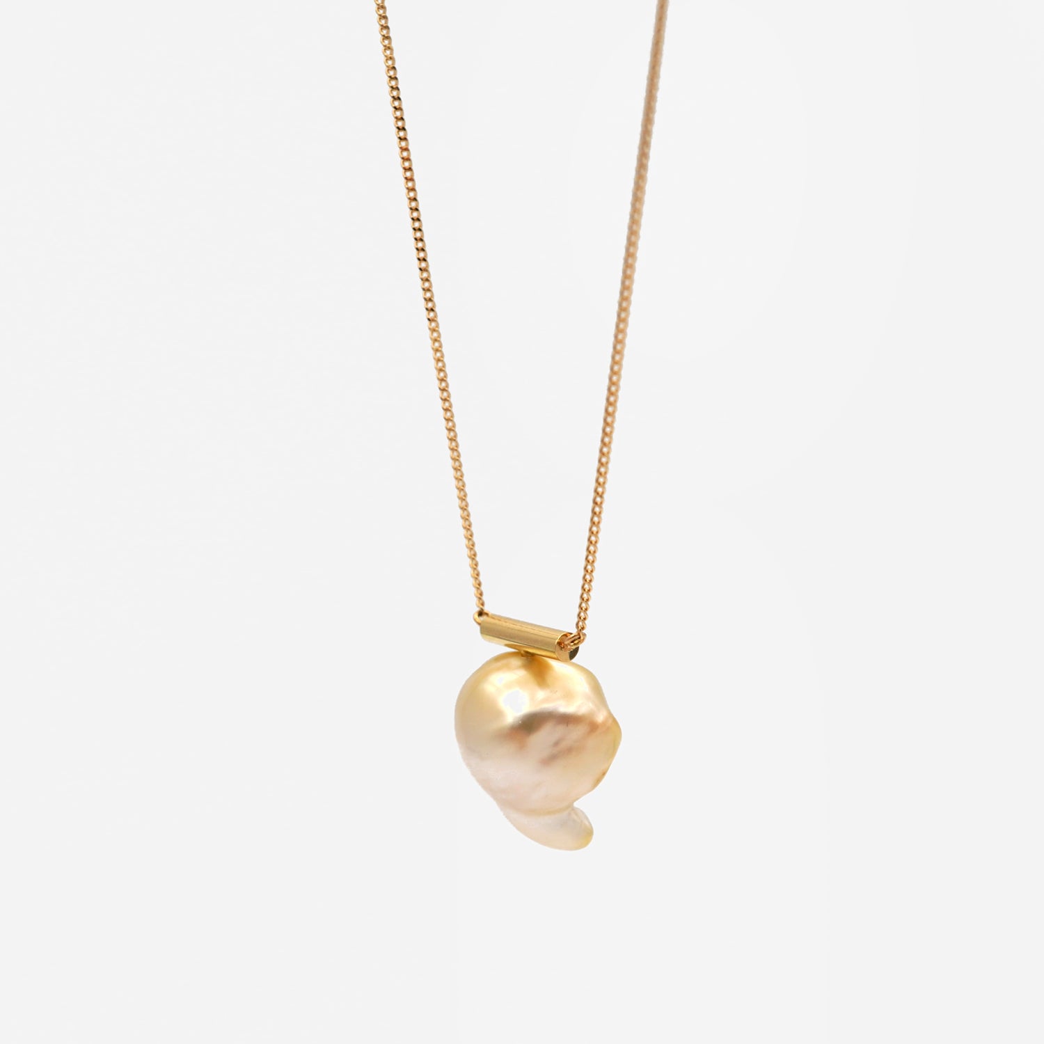 BAROQUE PEARL NECKLACE L