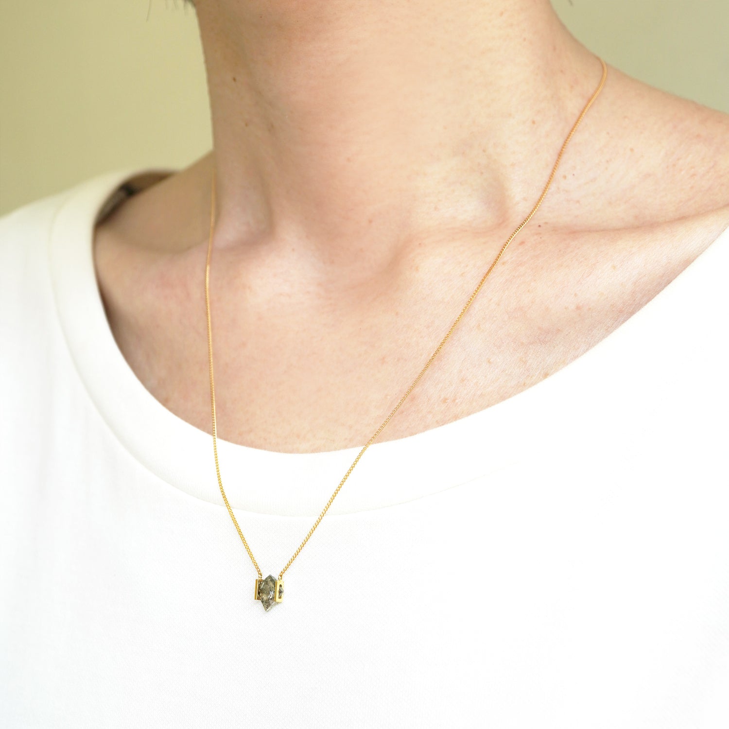 NATURAL DIAMOND NECKLACE #2829