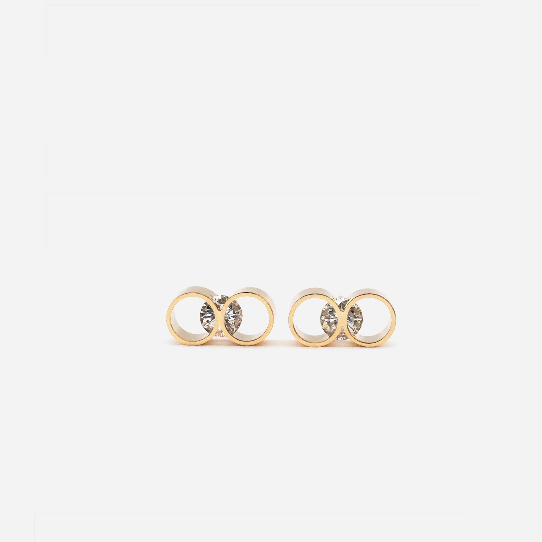 CON EARRINGS short