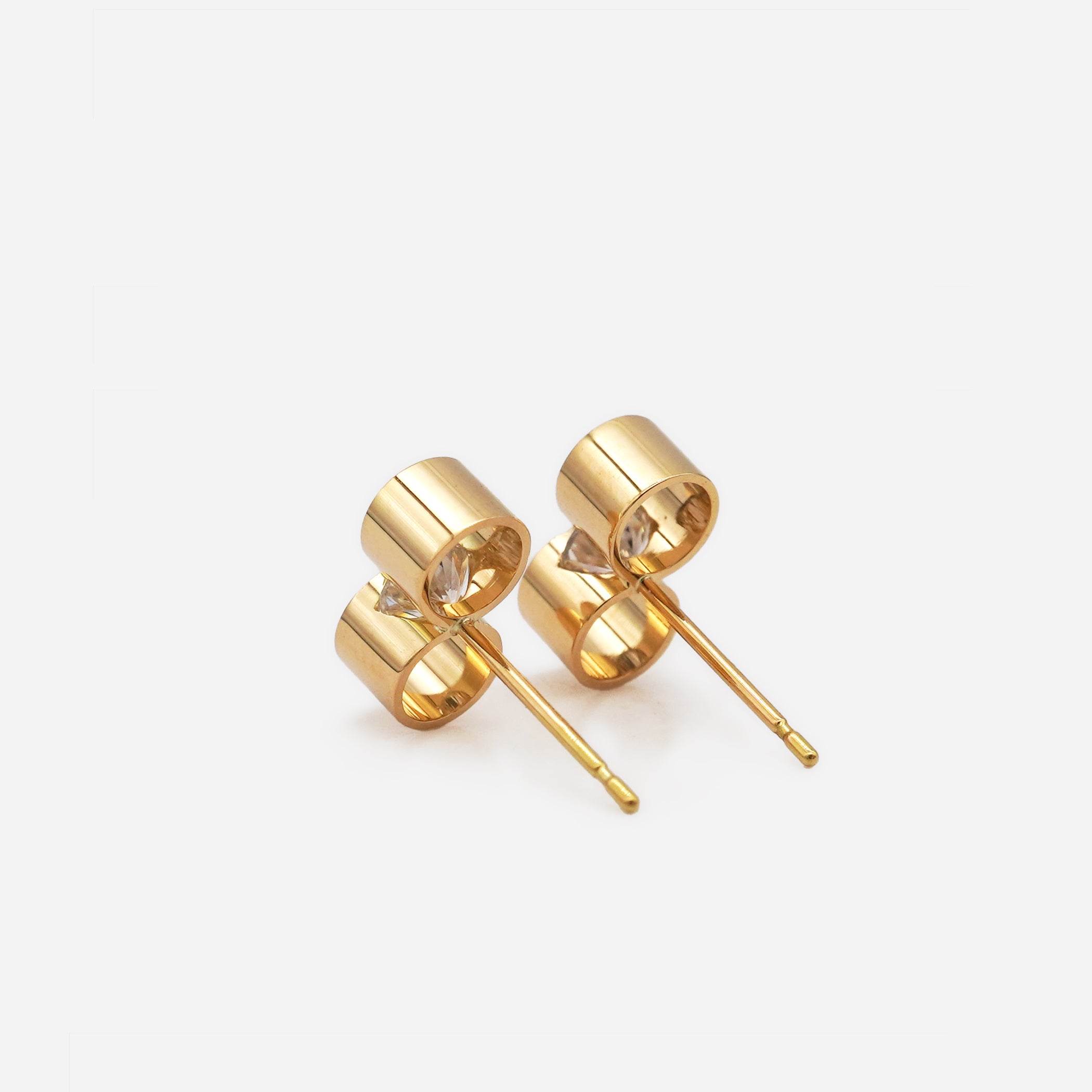CON EARRINGS short
