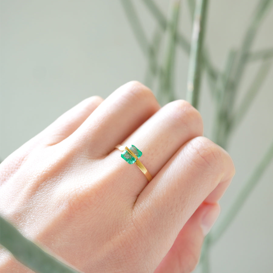 BAND RING EMERALD #2352