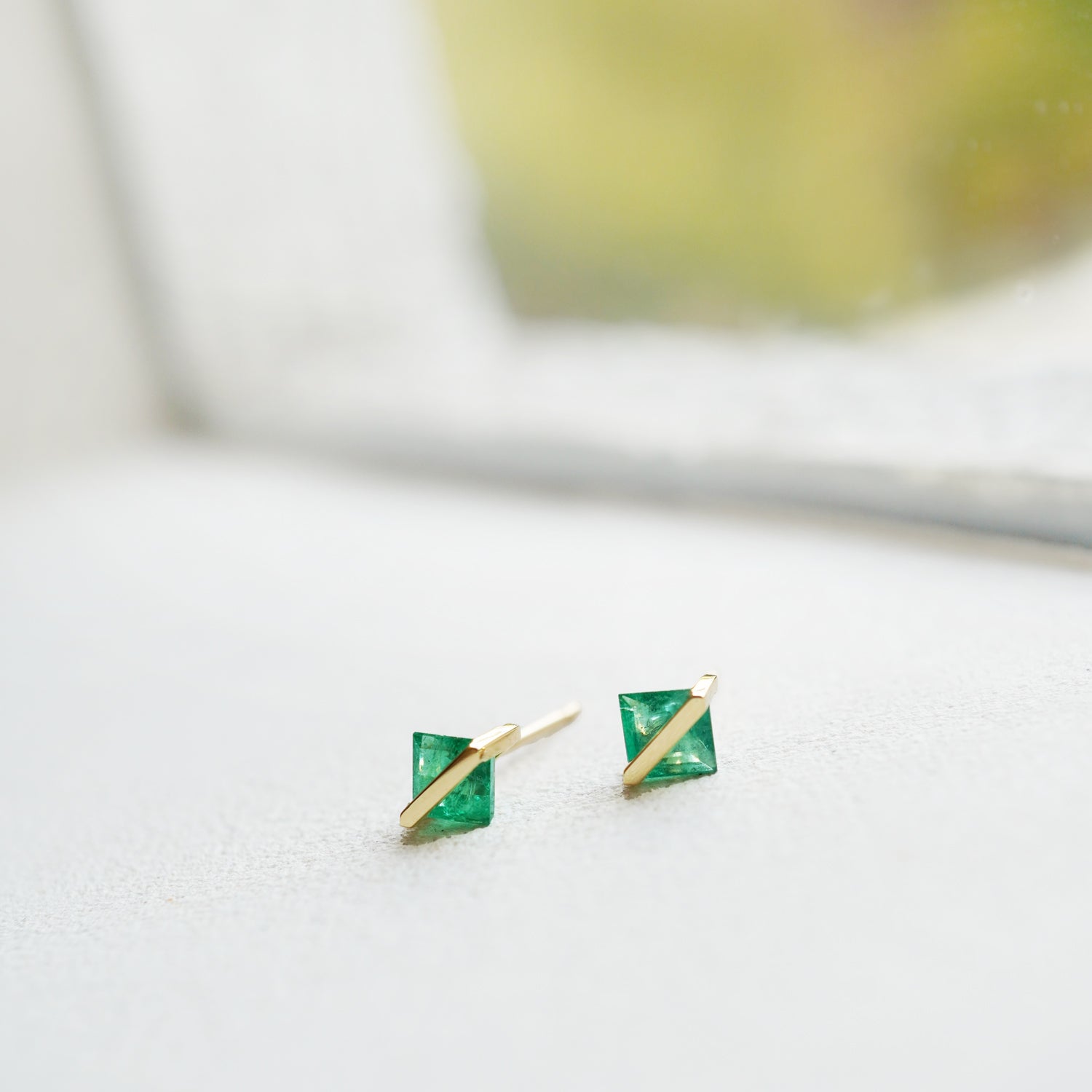BAND EARRINGS EMERALD #2508