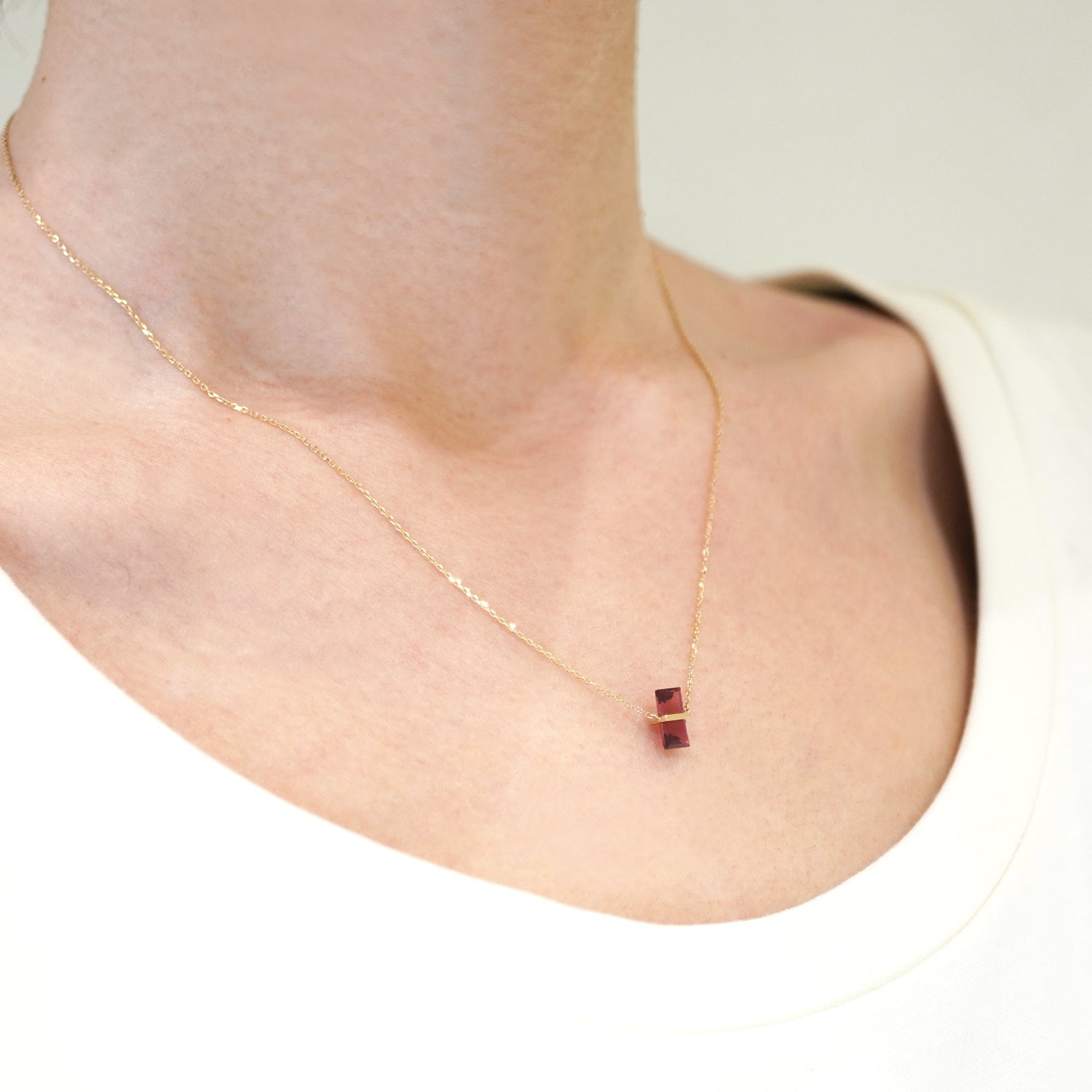 BAND NECKLACE GARNET #2405