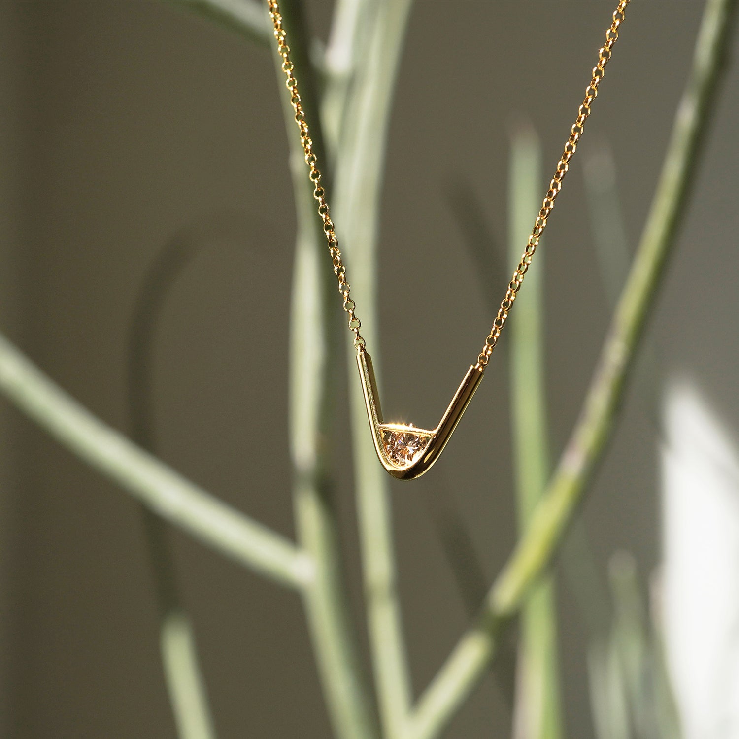 TIP NECKLACE