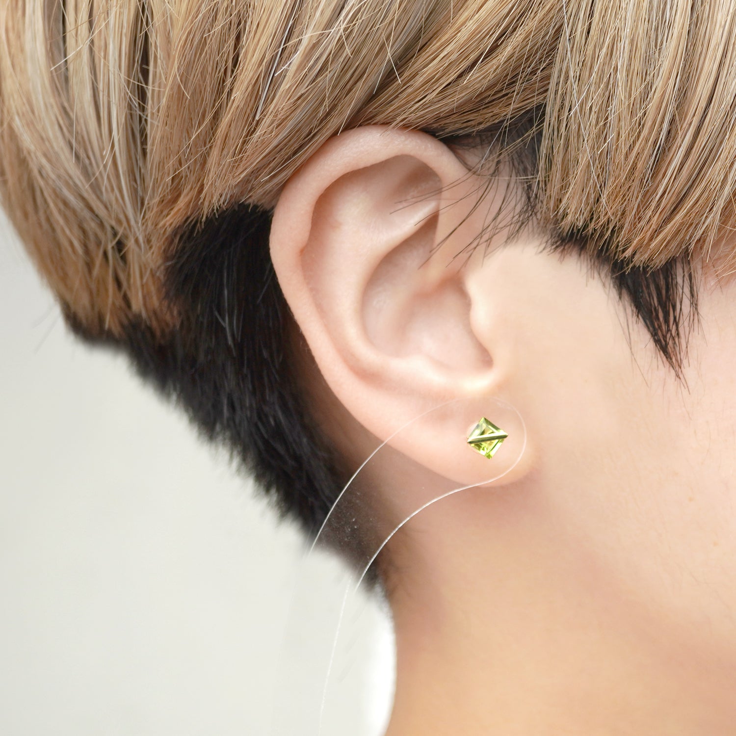 BAND EARRINGS PERIDOT #2610