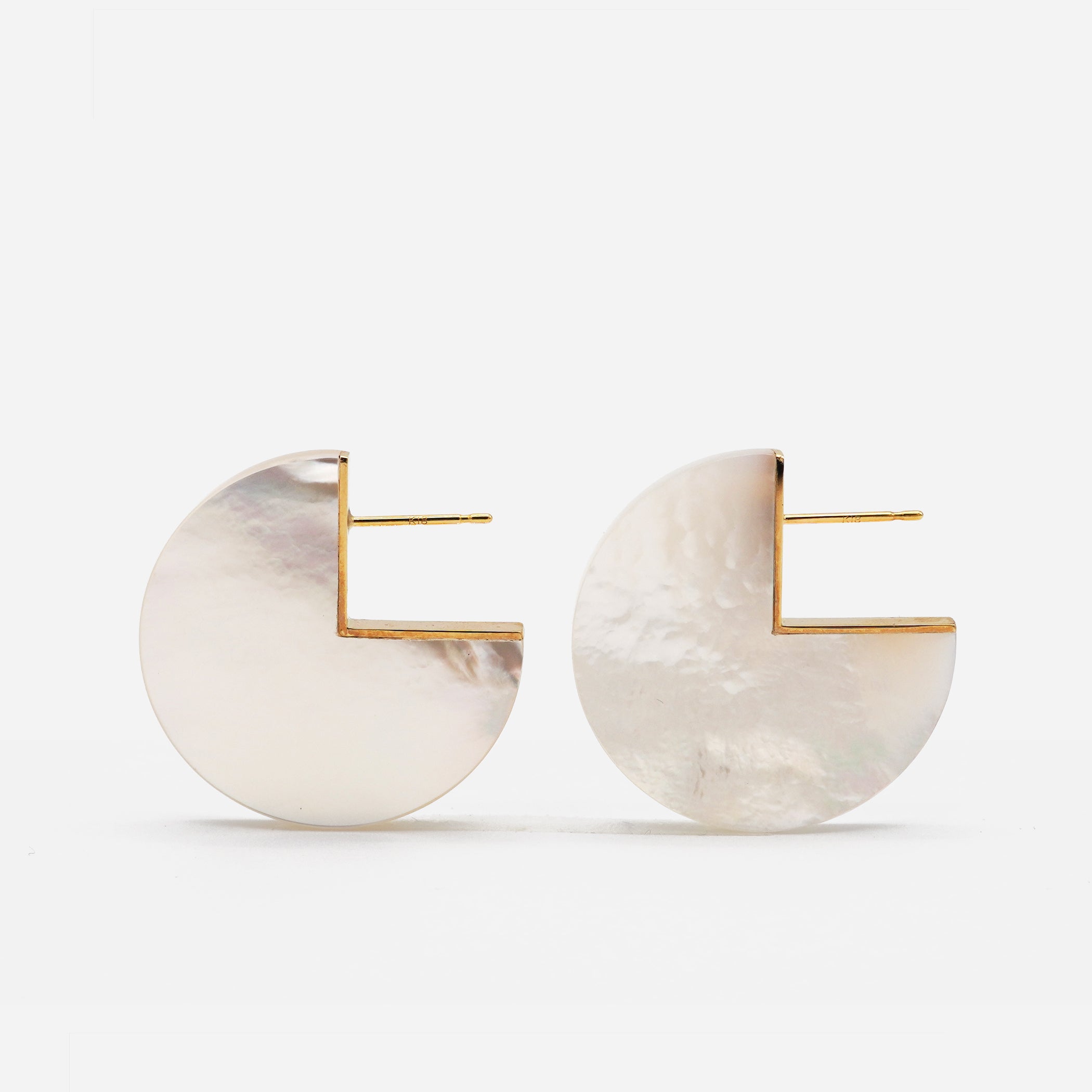 SLICE EARRINGS PAIR 白蝶貝 #2748