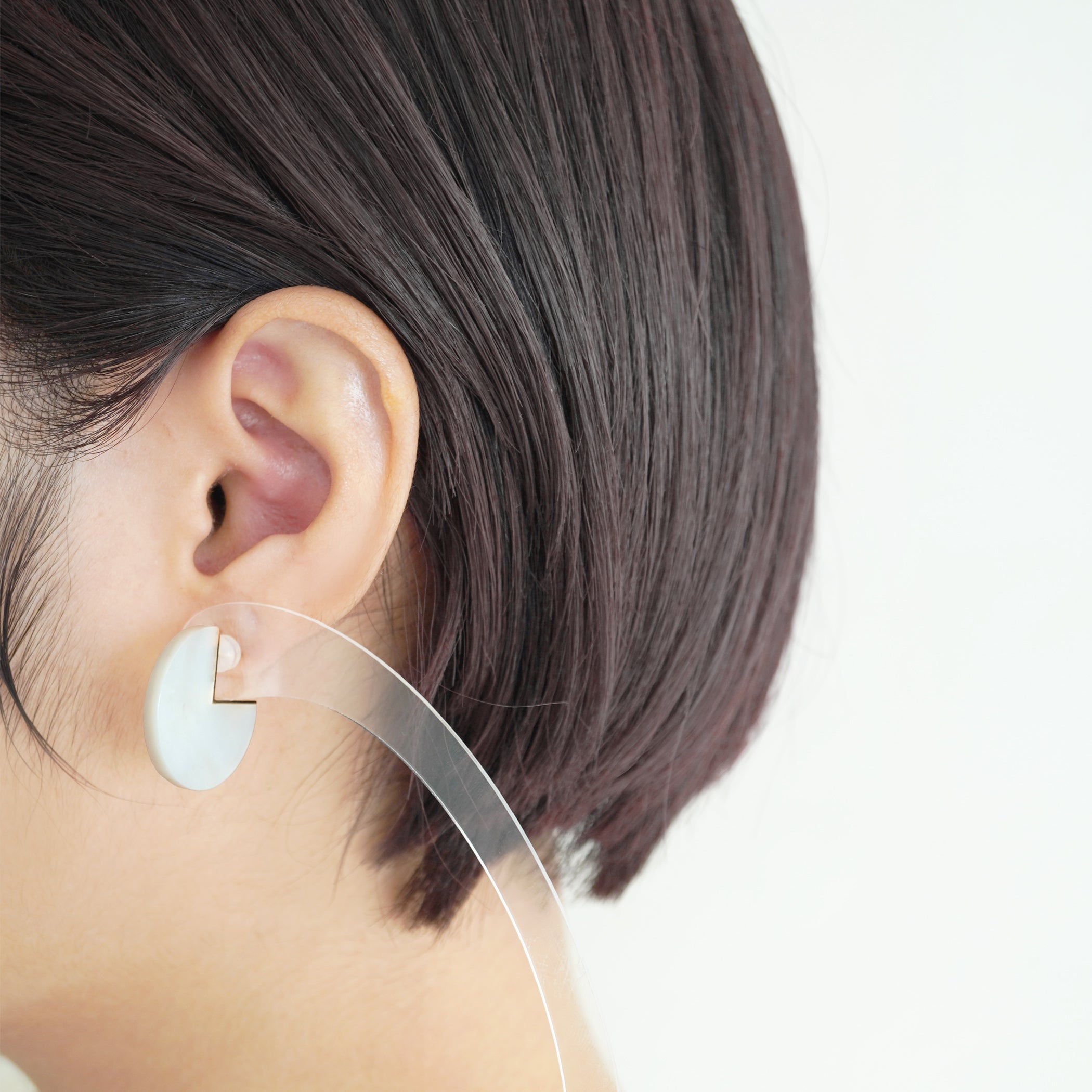 SLICE EARRINGS PAIR 白蝶貝 #2748