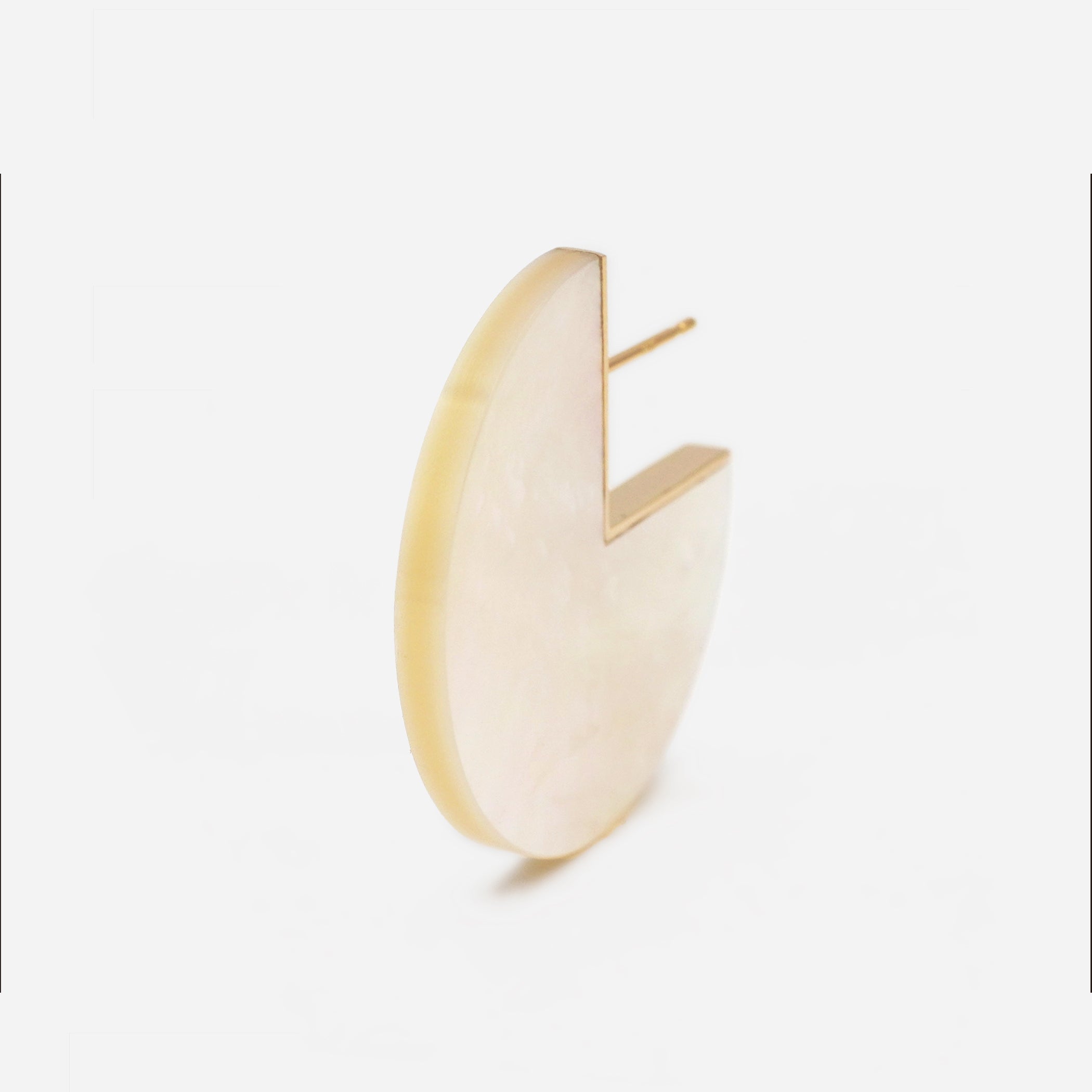 SLICE EARRING SINGLE 白蝶貝 #2871