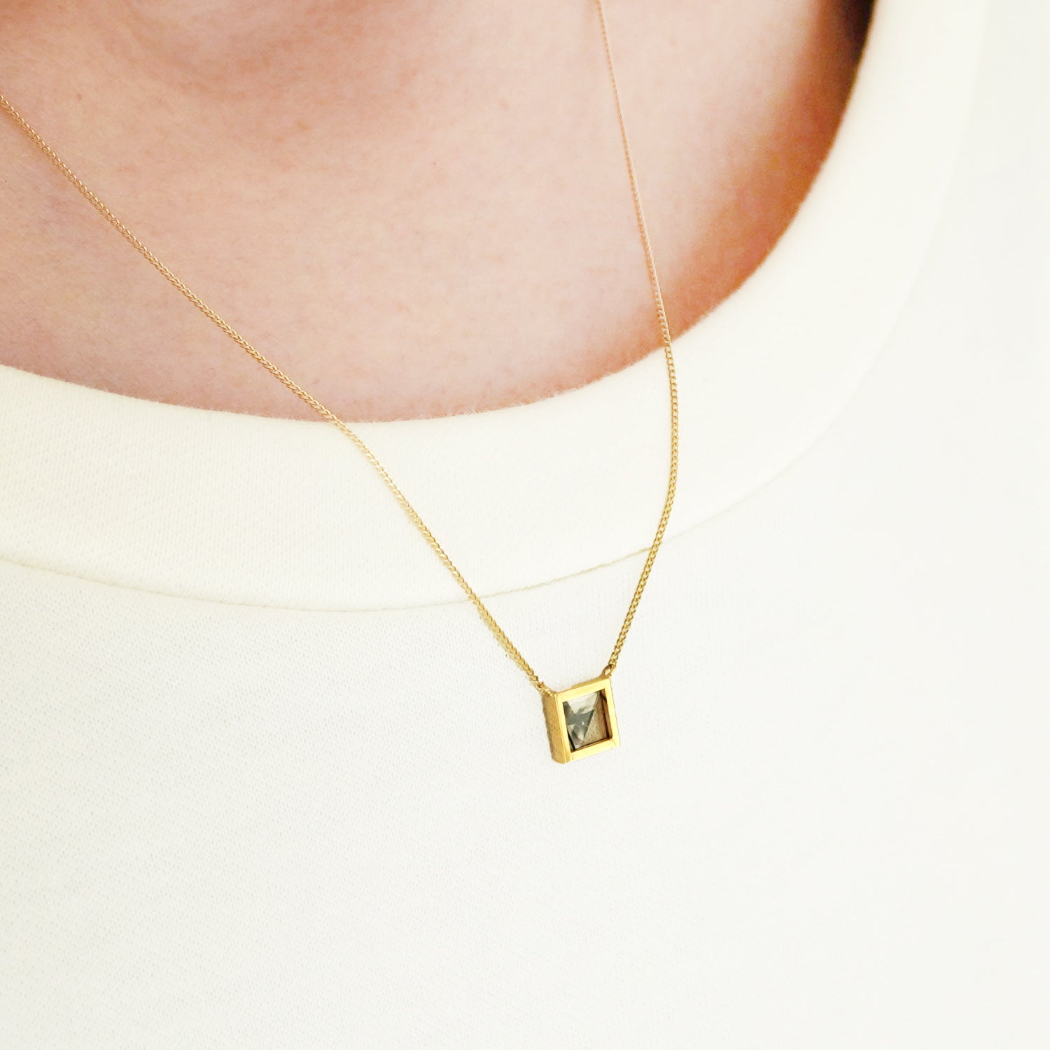 FRAME DIAMOND NECKLACE #2645