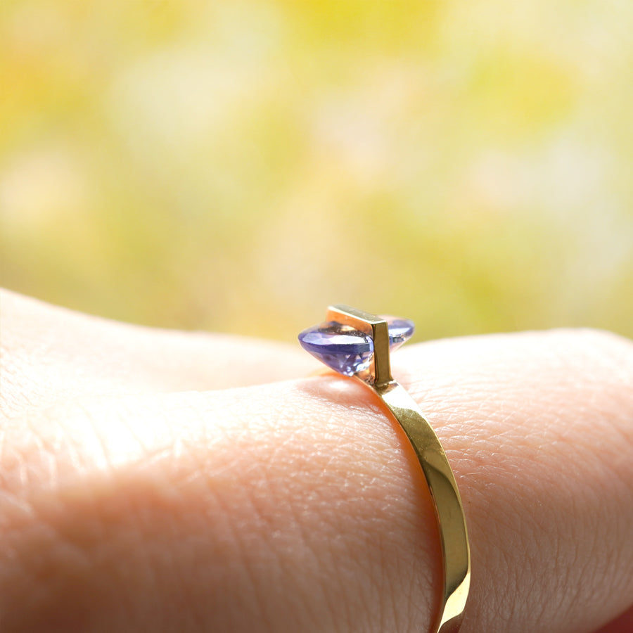 BAND RING TANZANITE #1794