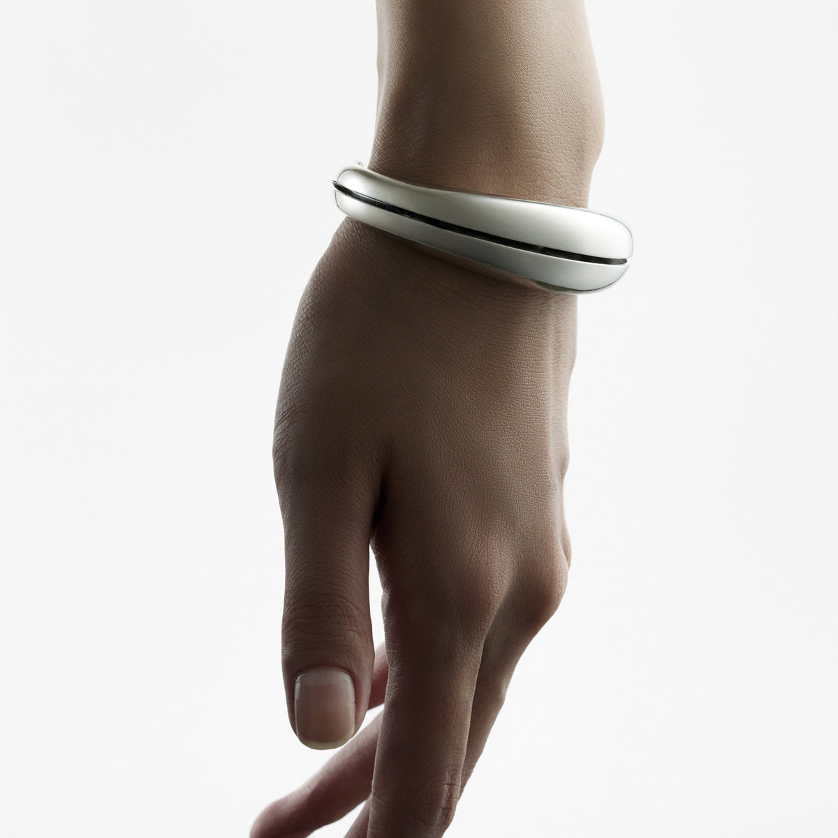 HOLLOW BANGLE SV/S
