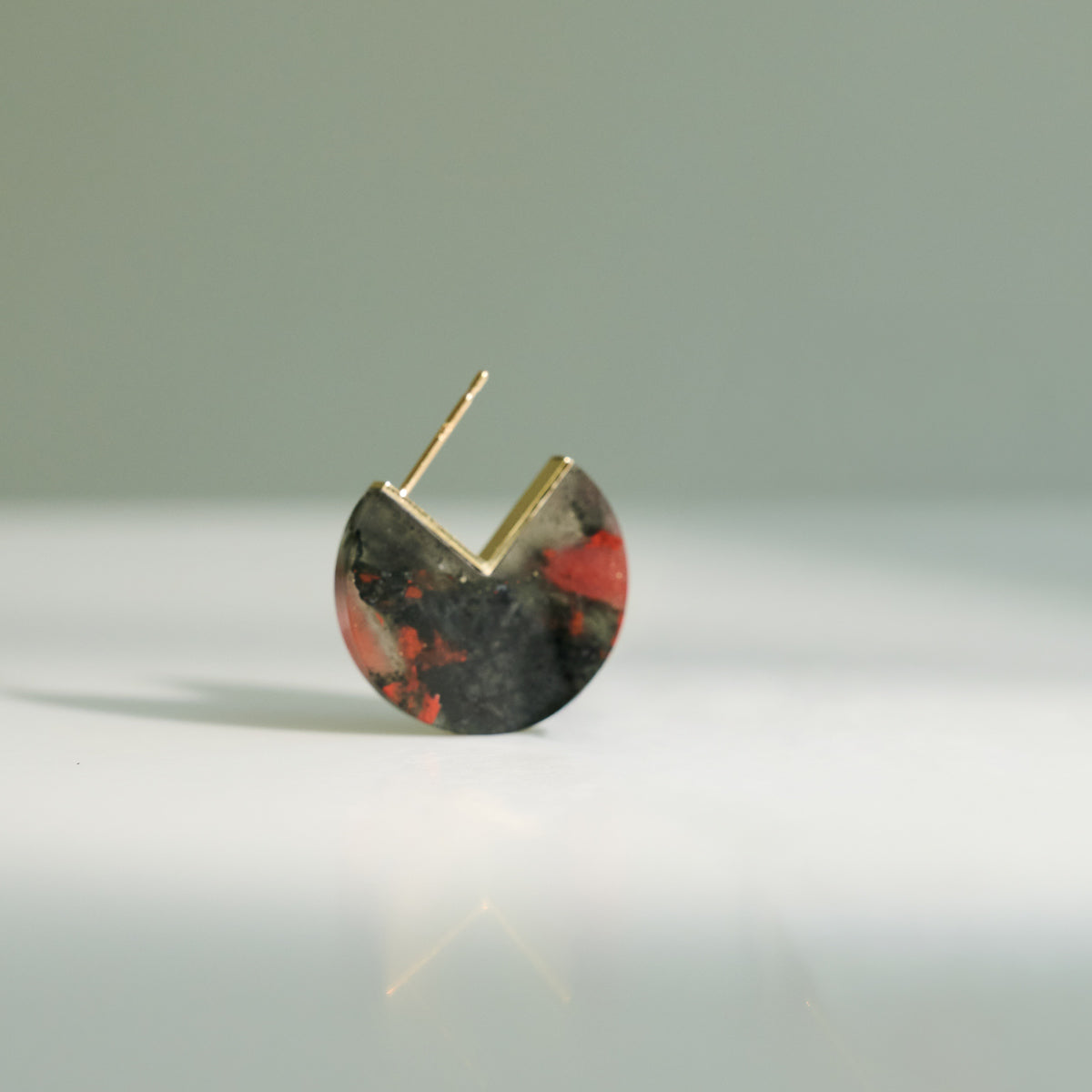 SLICE MINI EARRING SINGLE BLOODSTONE #4323
