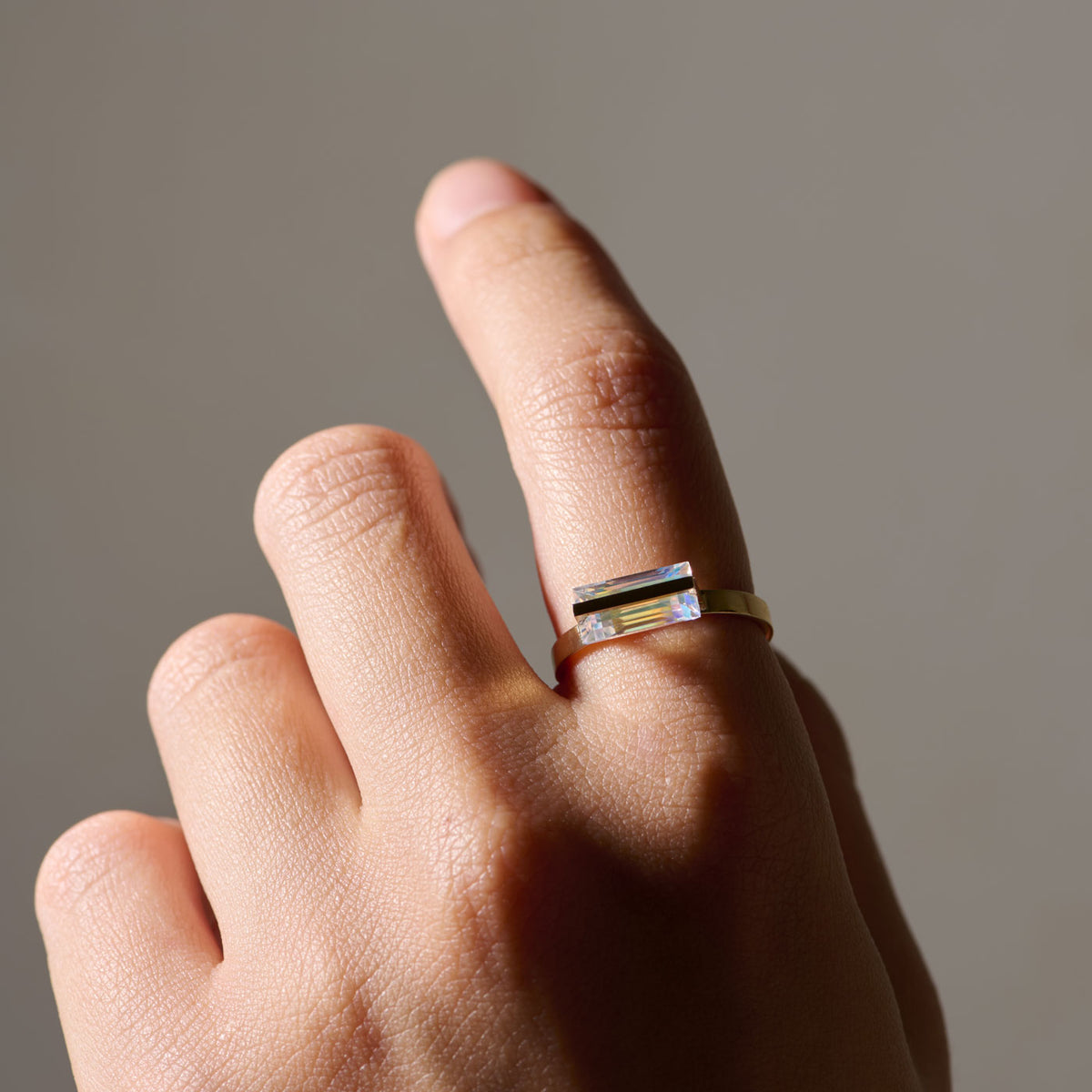 BAND RING RAINBOW MOONSTONE #4313