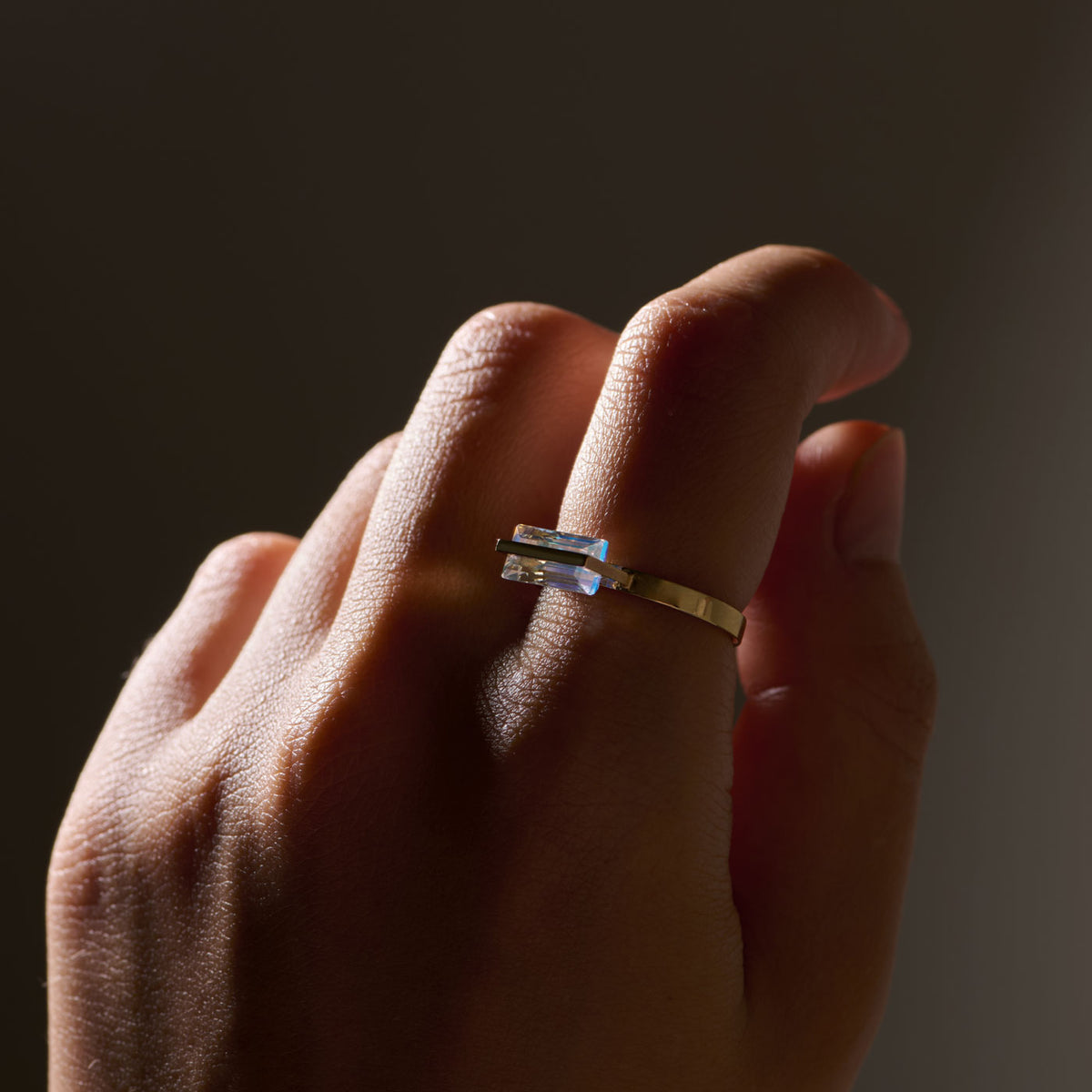 BAND RING RAINBOW MOONSTONE #4313