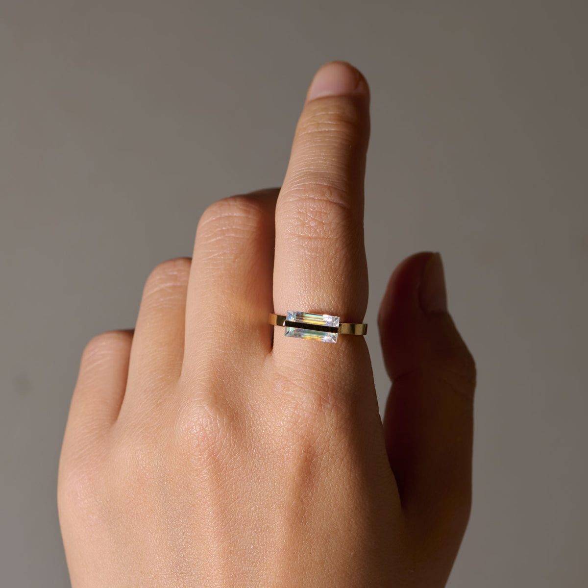 BAND RING RAINBOW MOONSTONE #4313