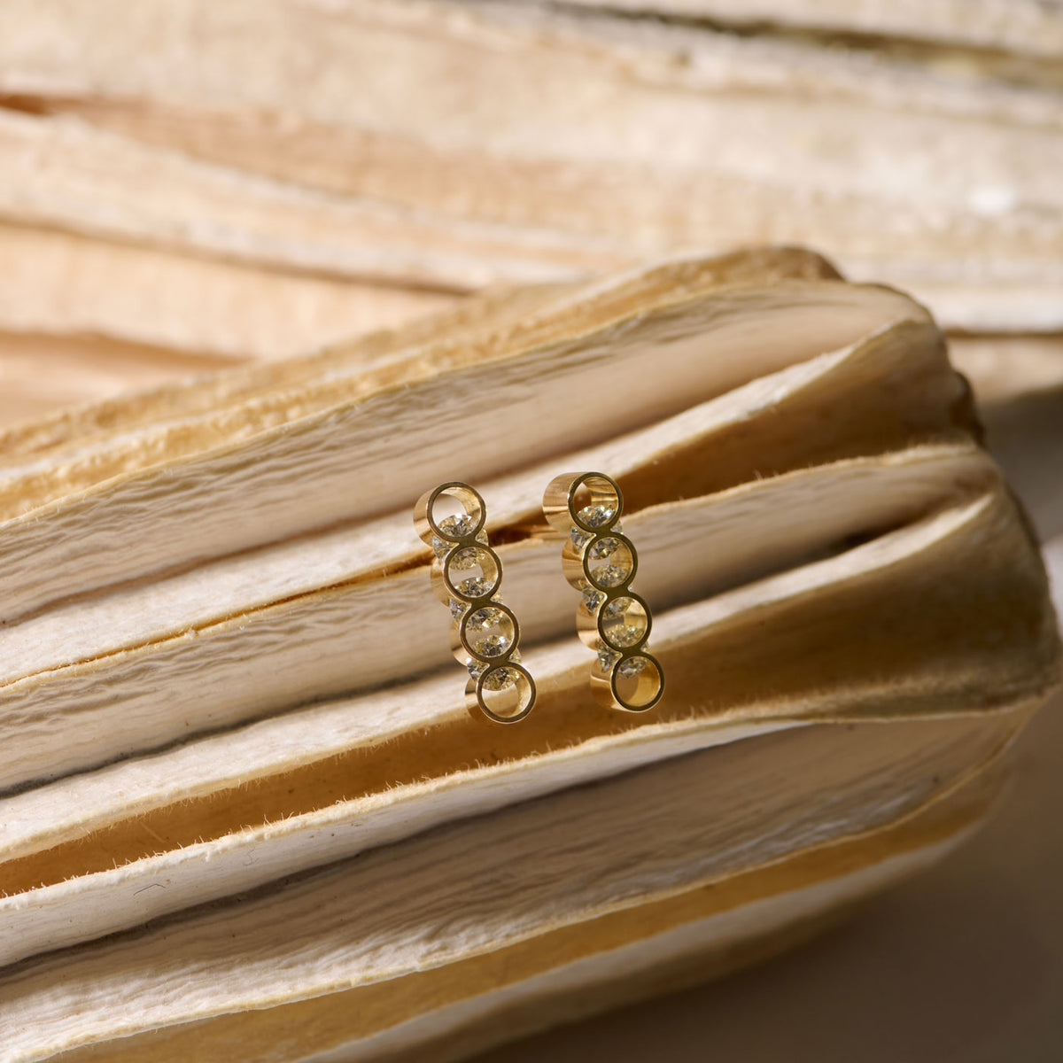 CON EARRING SMALL3