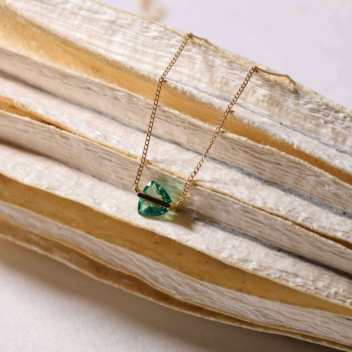 BAND NECKLACE EMERALD ♯4303