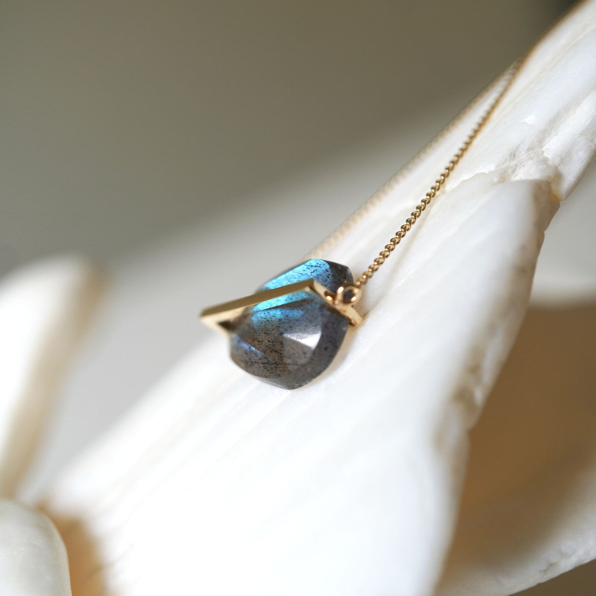 BAND NECKLACE LABRADORITE #4223
