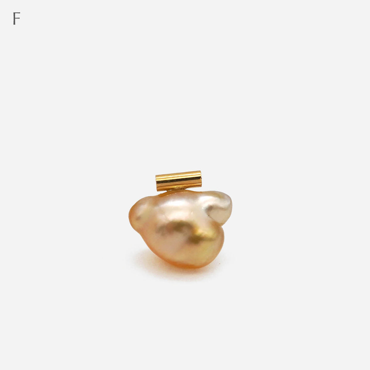 BAROQUE PEARL EARRING M