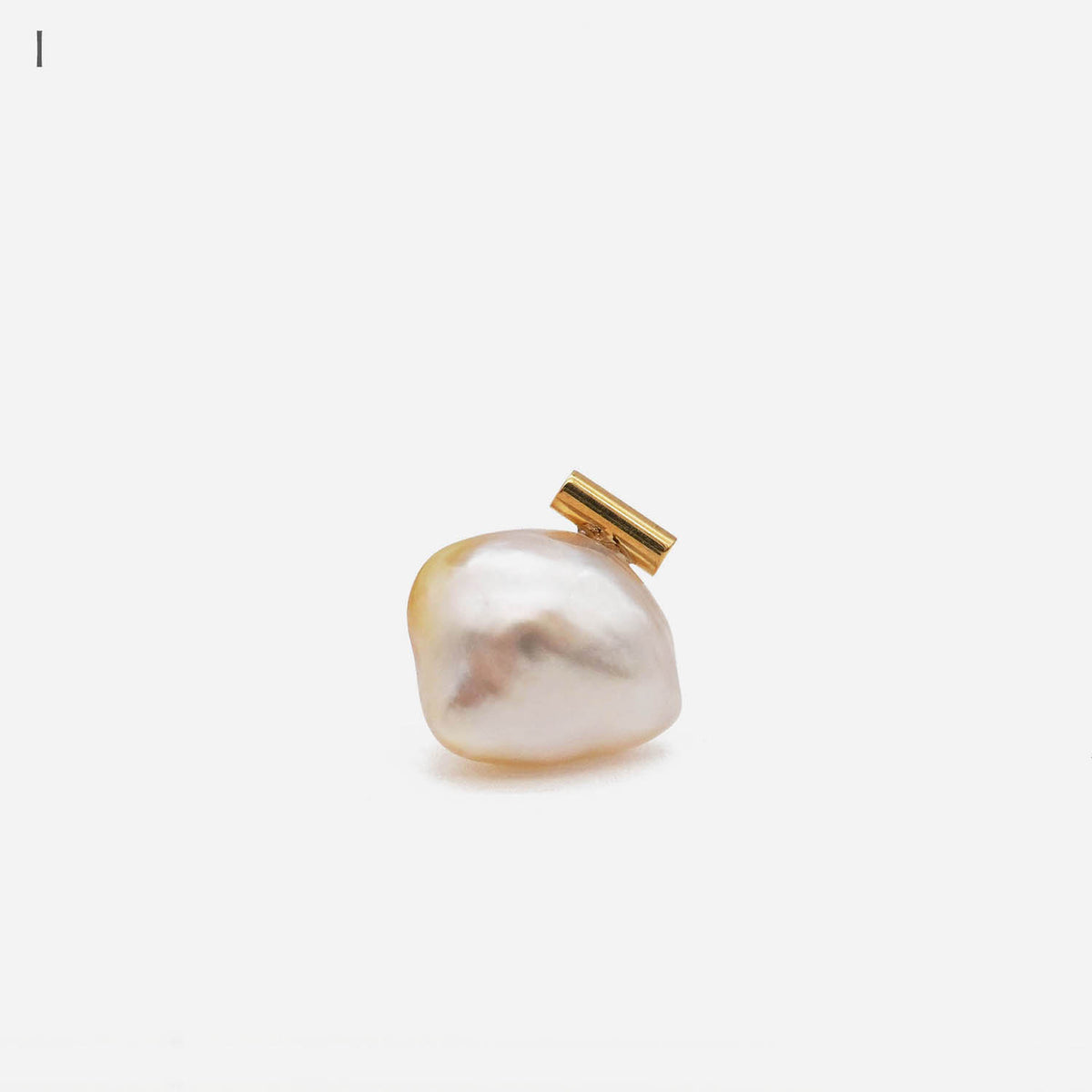 BAROQUE PEARL EARRING M