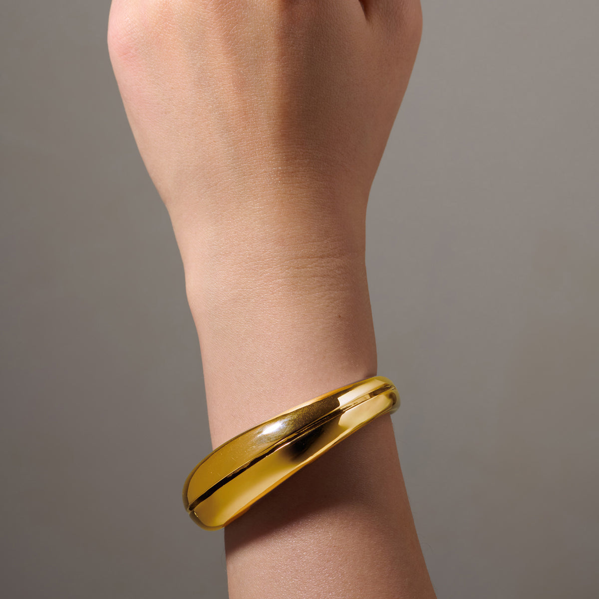 HOLLOW BANGLE SV/G